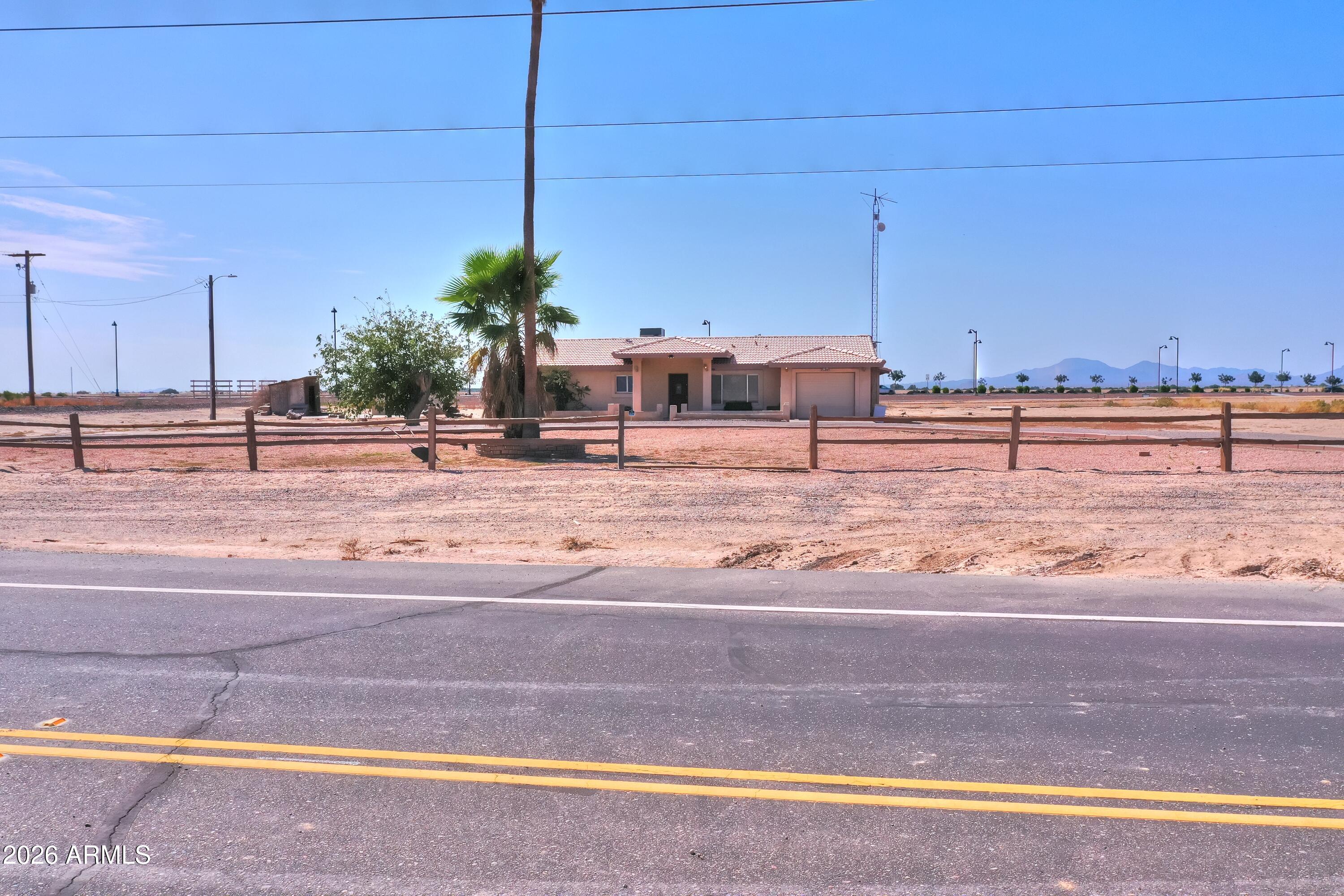 43983 W FARRELL Road