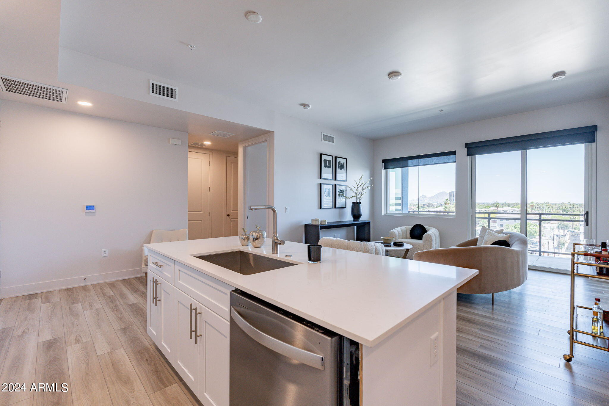 3131 N CENTRAL Avenue 6014