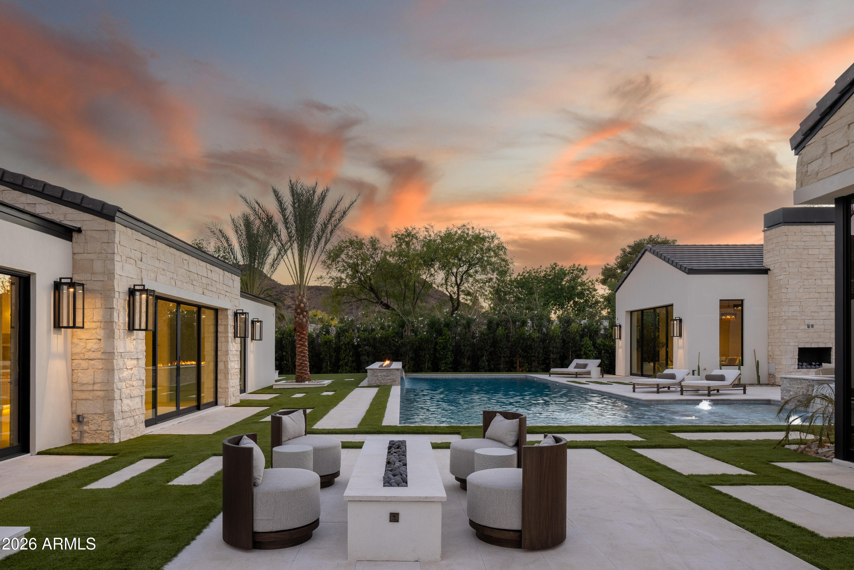 5717 E VIA LOS RANCHOS --