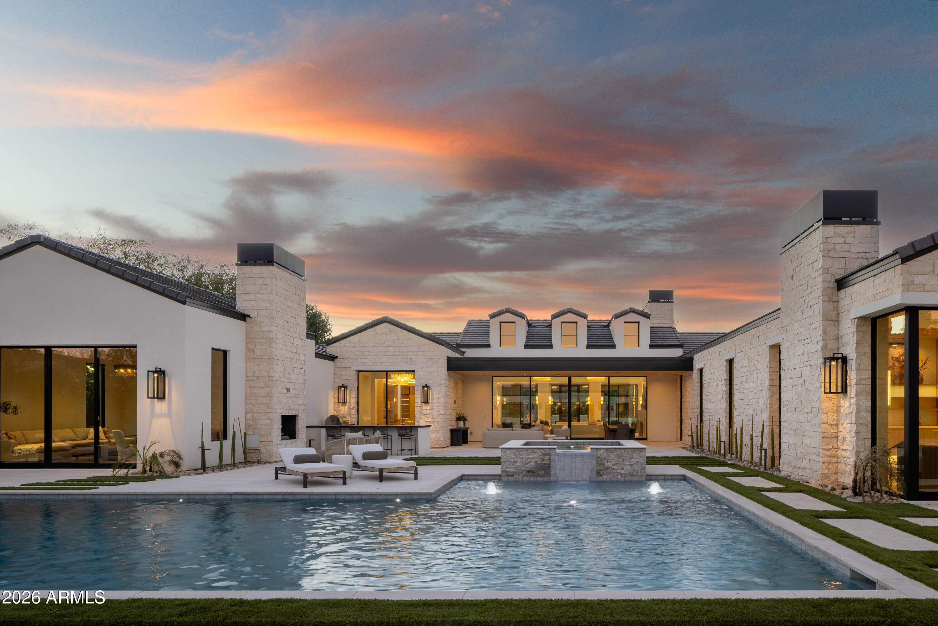 5717 E VIA LOS RANCHOS --