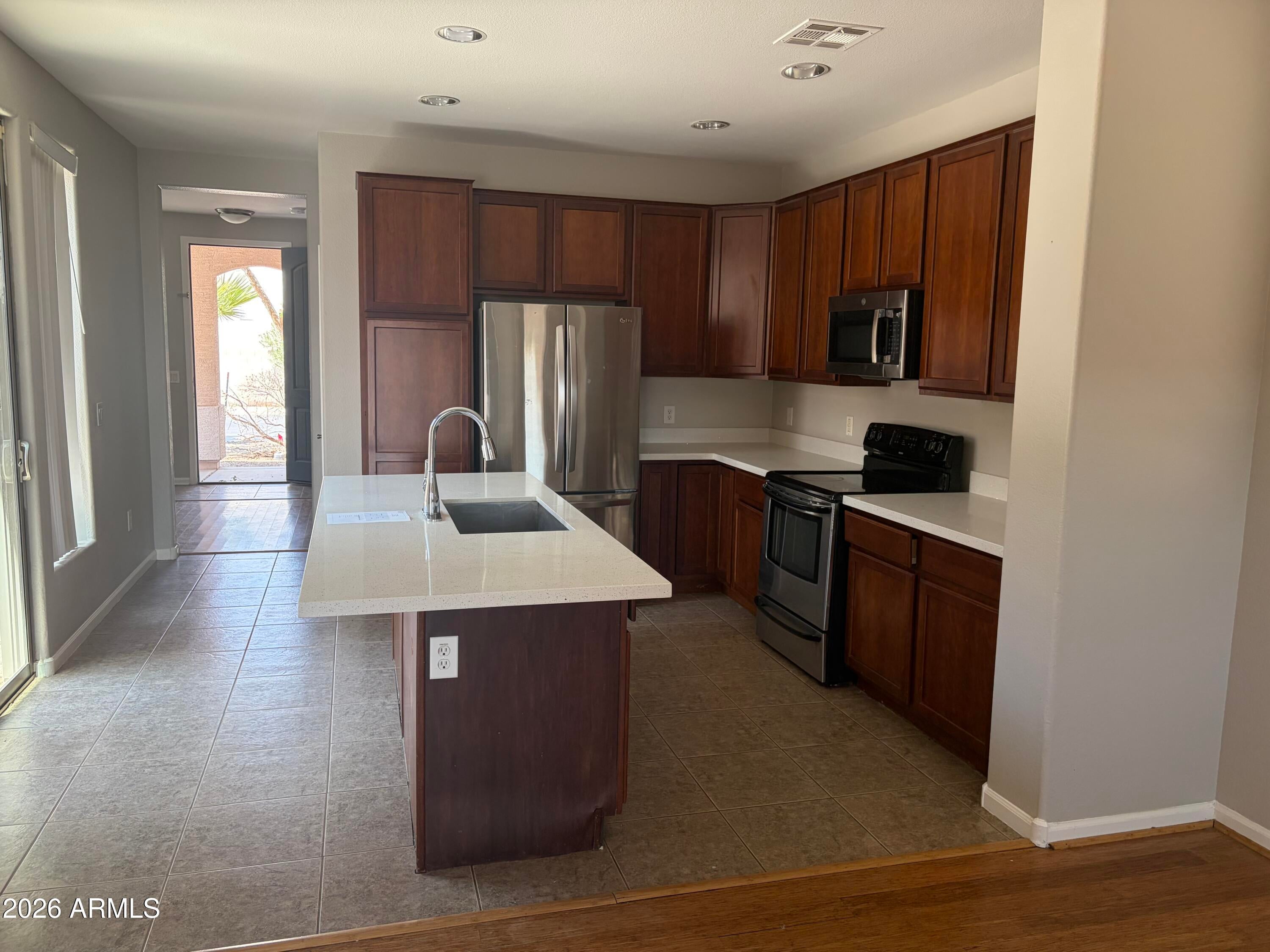 1365 E COLORADO Loop