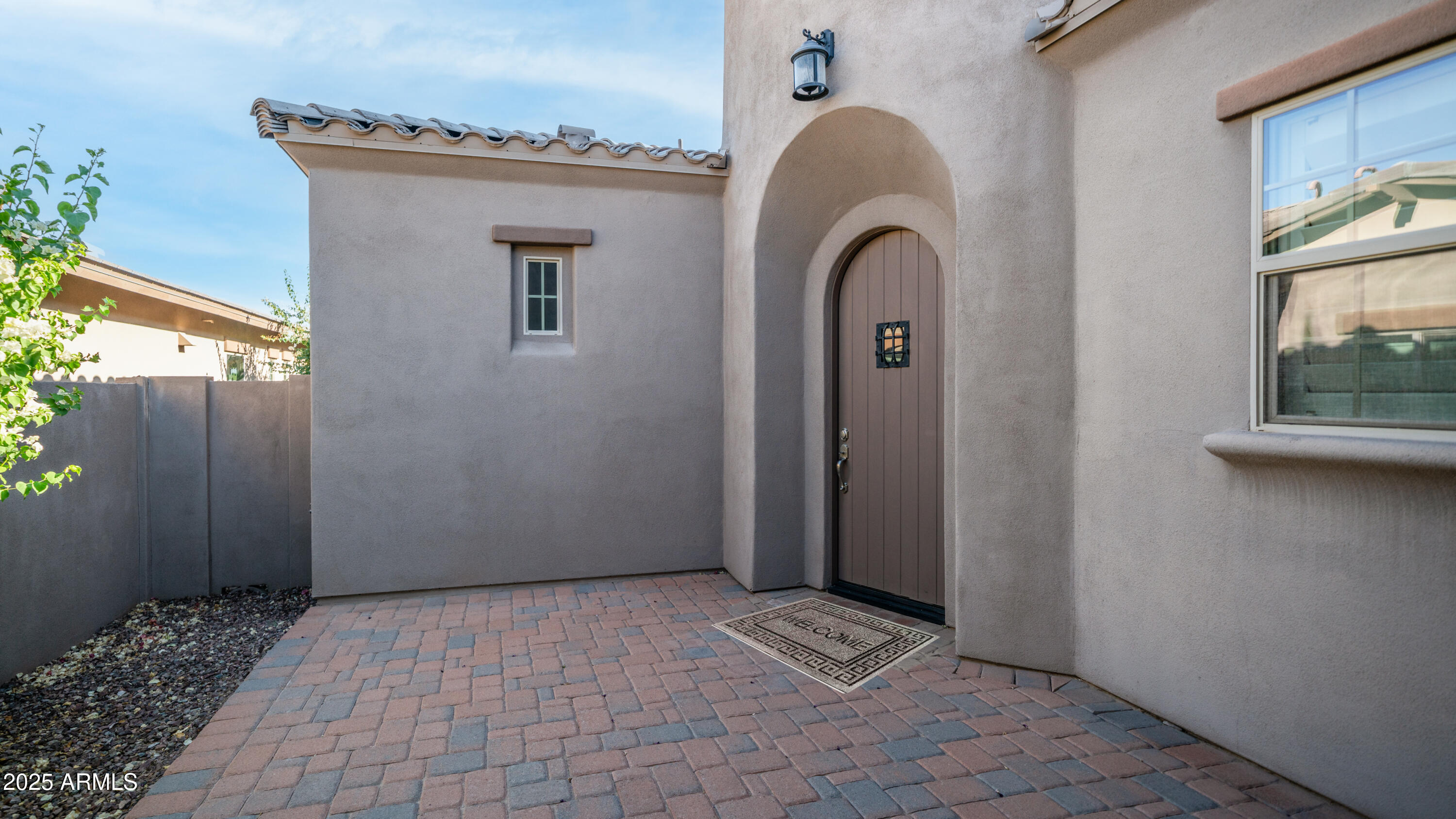 1123 W THUNDERHILL Drive