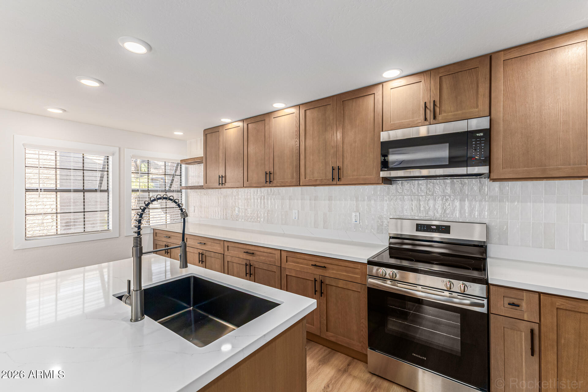 1245 W 1ST Street 219