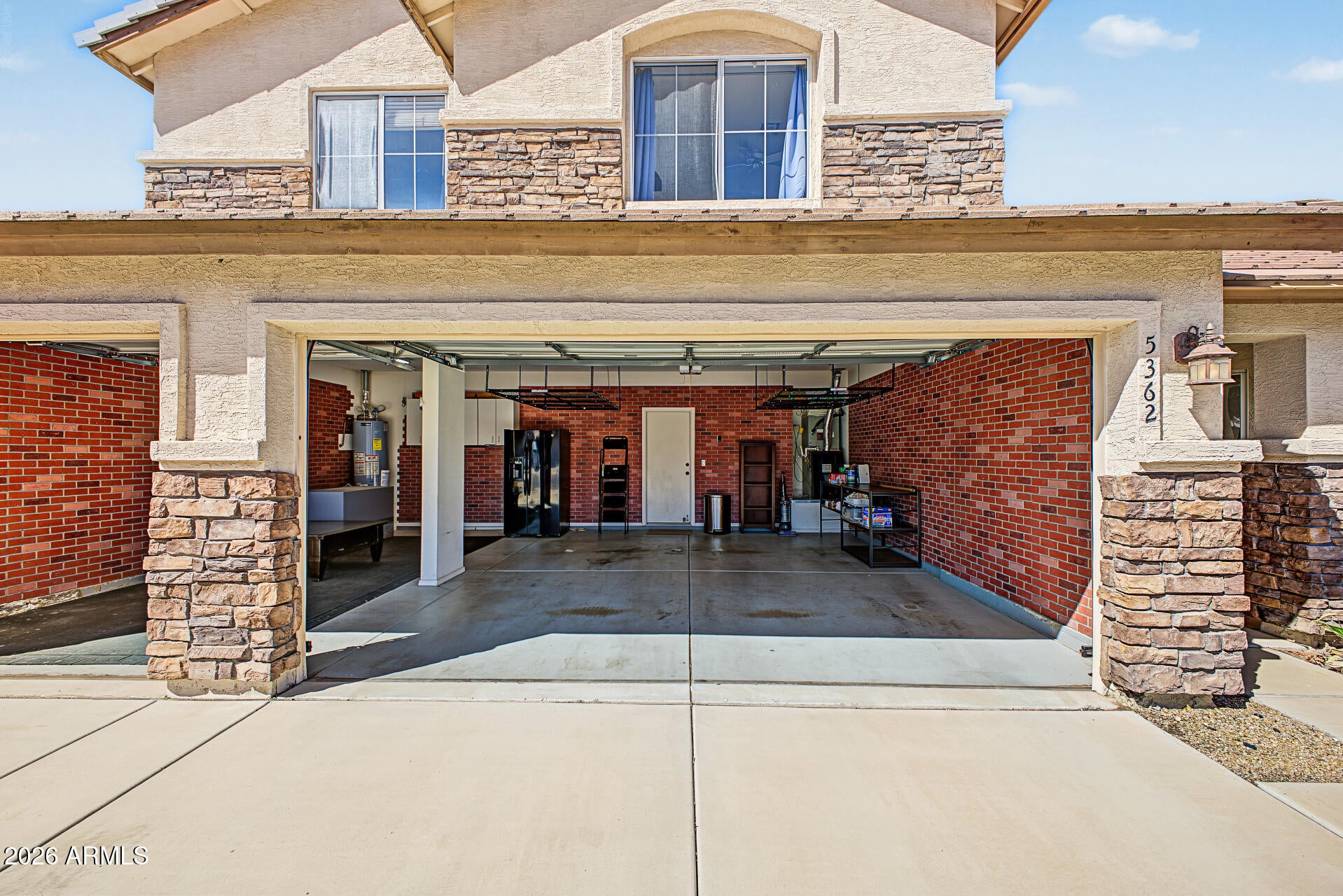5362 W TOPEKA Drive