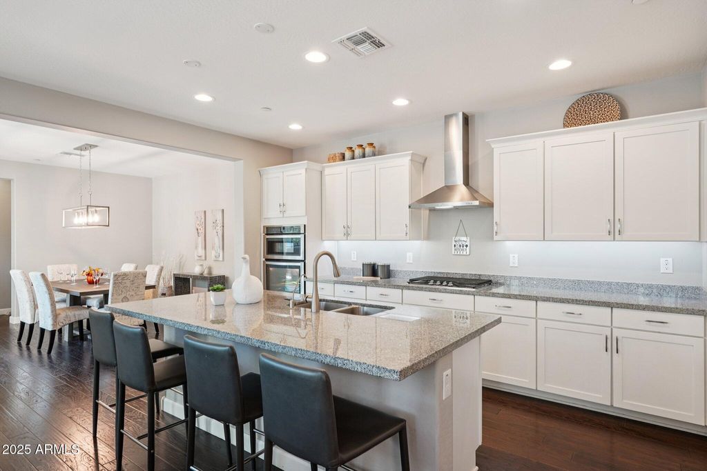 Photo of 10072 E Bell Road, Scottsdale, AZ 85255 (MLS # 6927253)