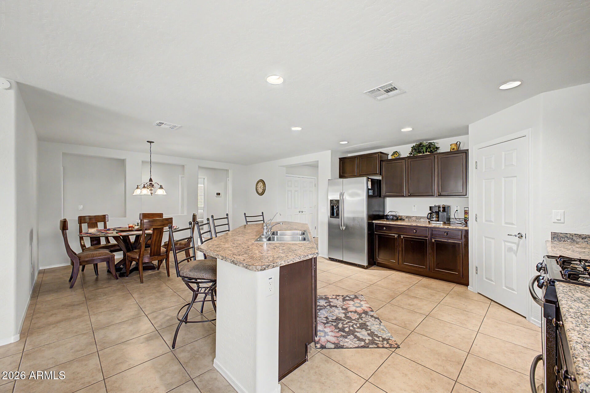 2315 N DAISY Drive