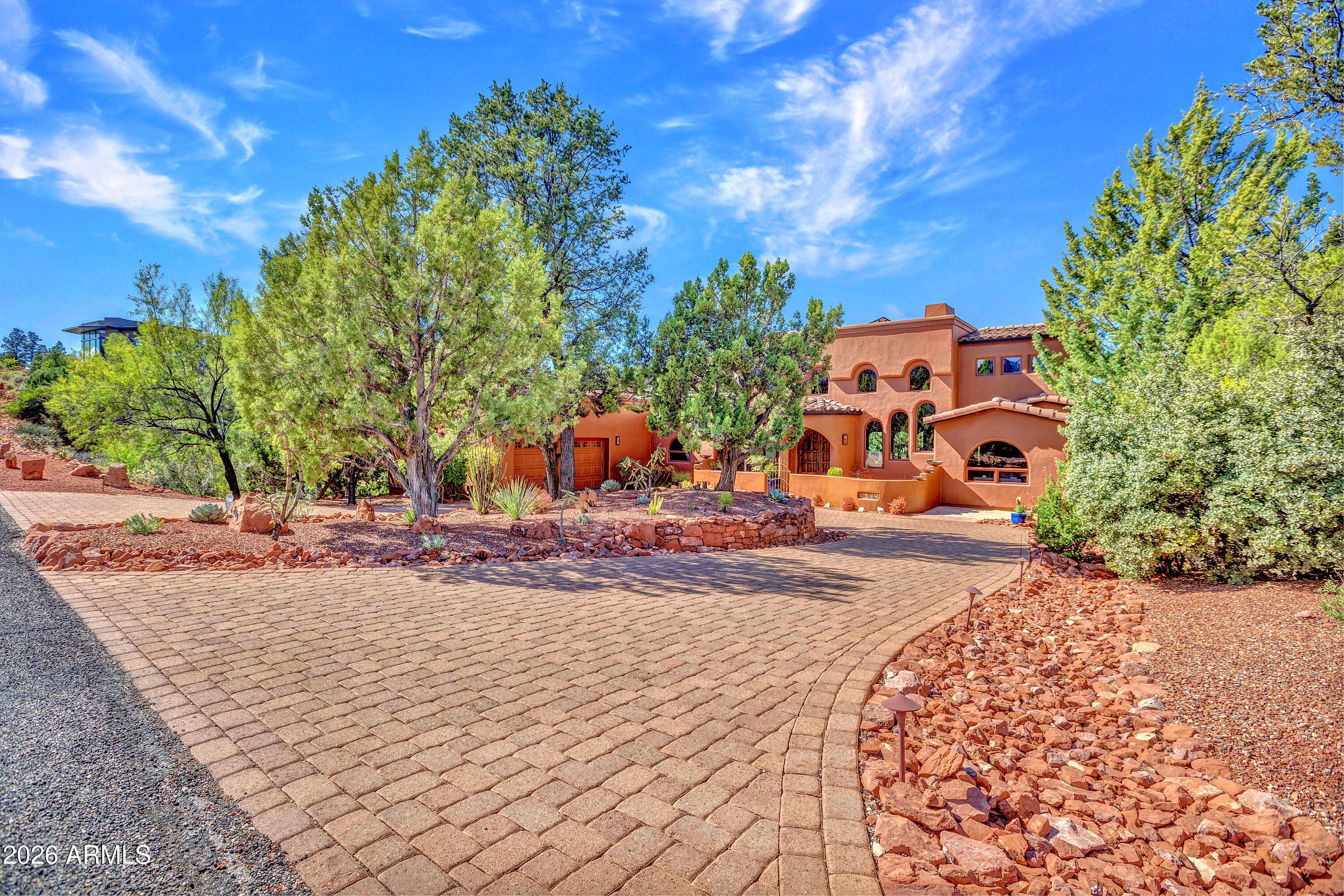 809 W CHAPEL Road