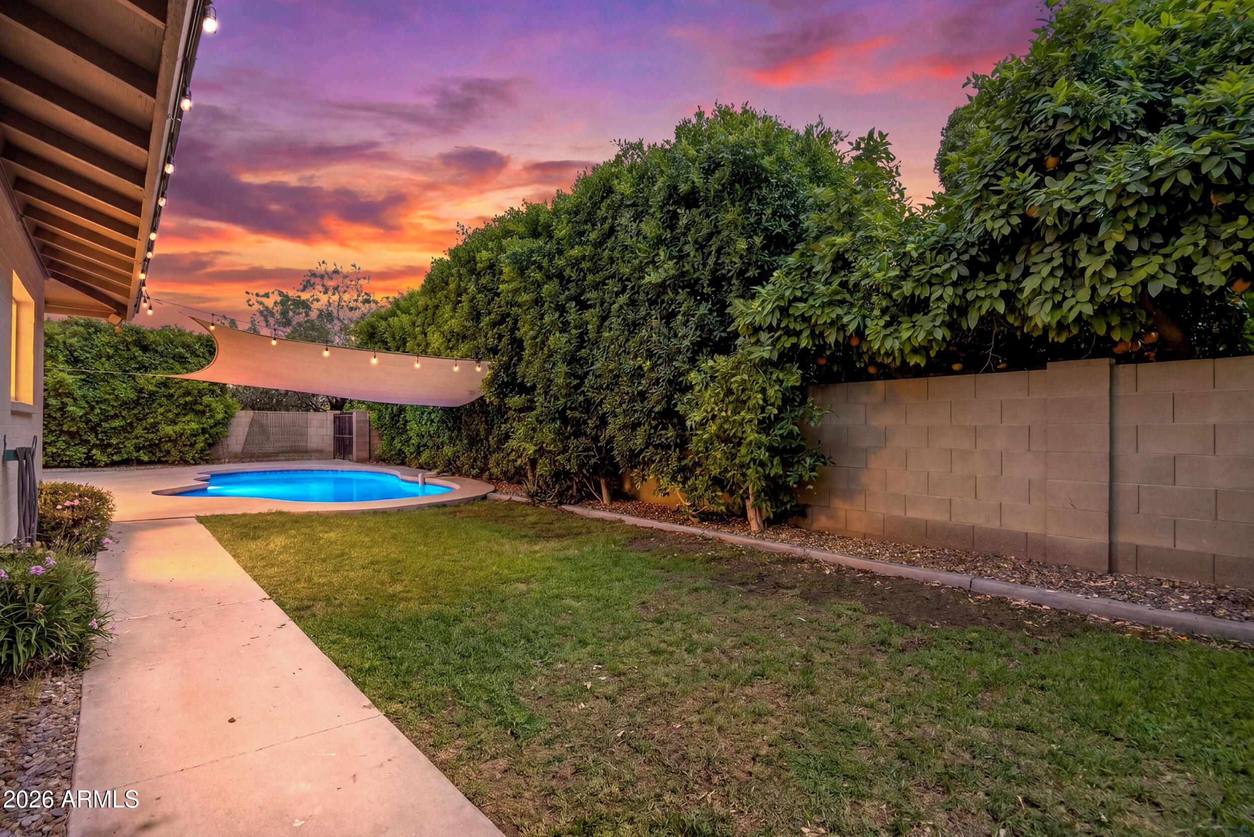 TEMPE ROYAL PALMS 13 - Residential
