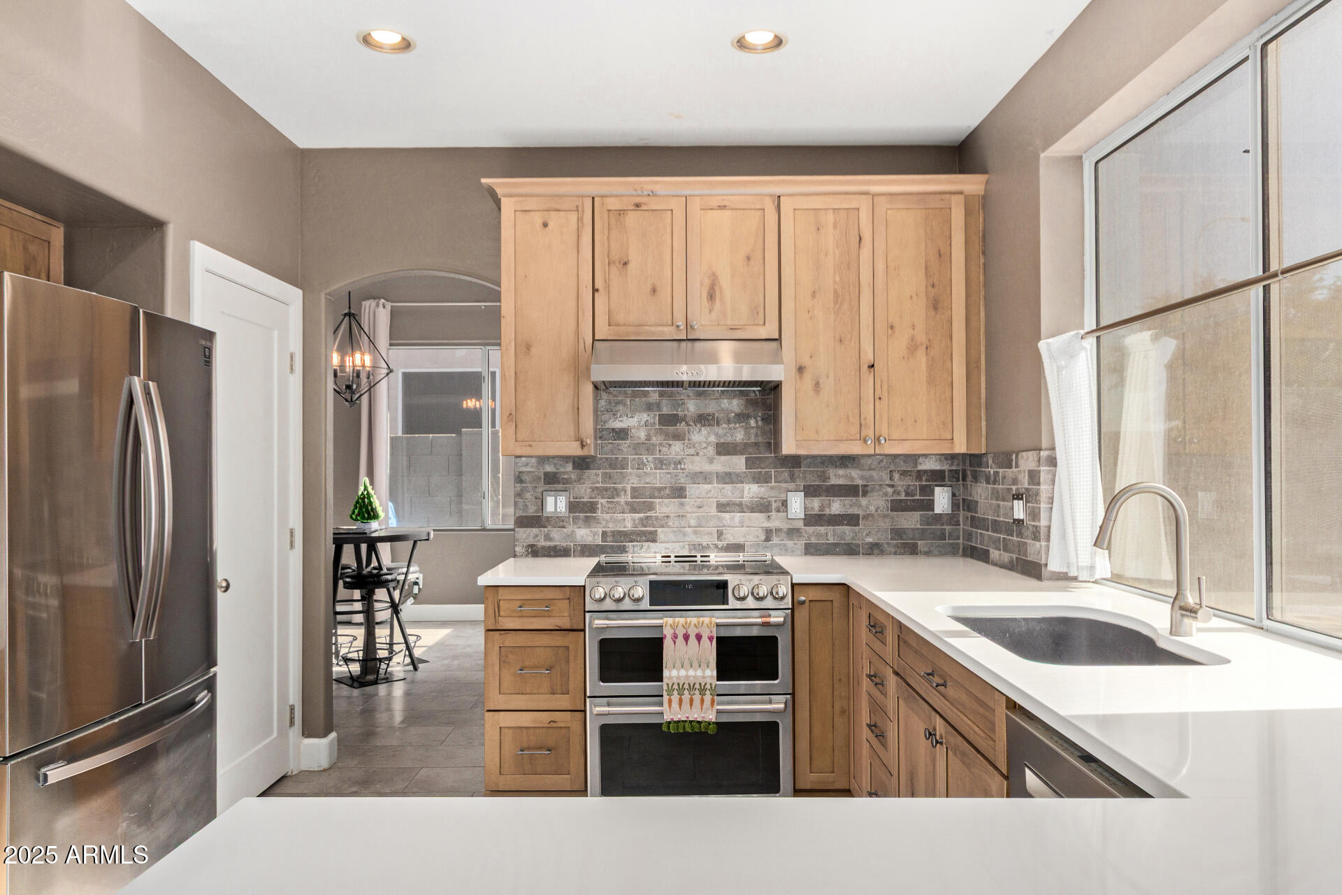 1721 W SOUTH FORK Drive