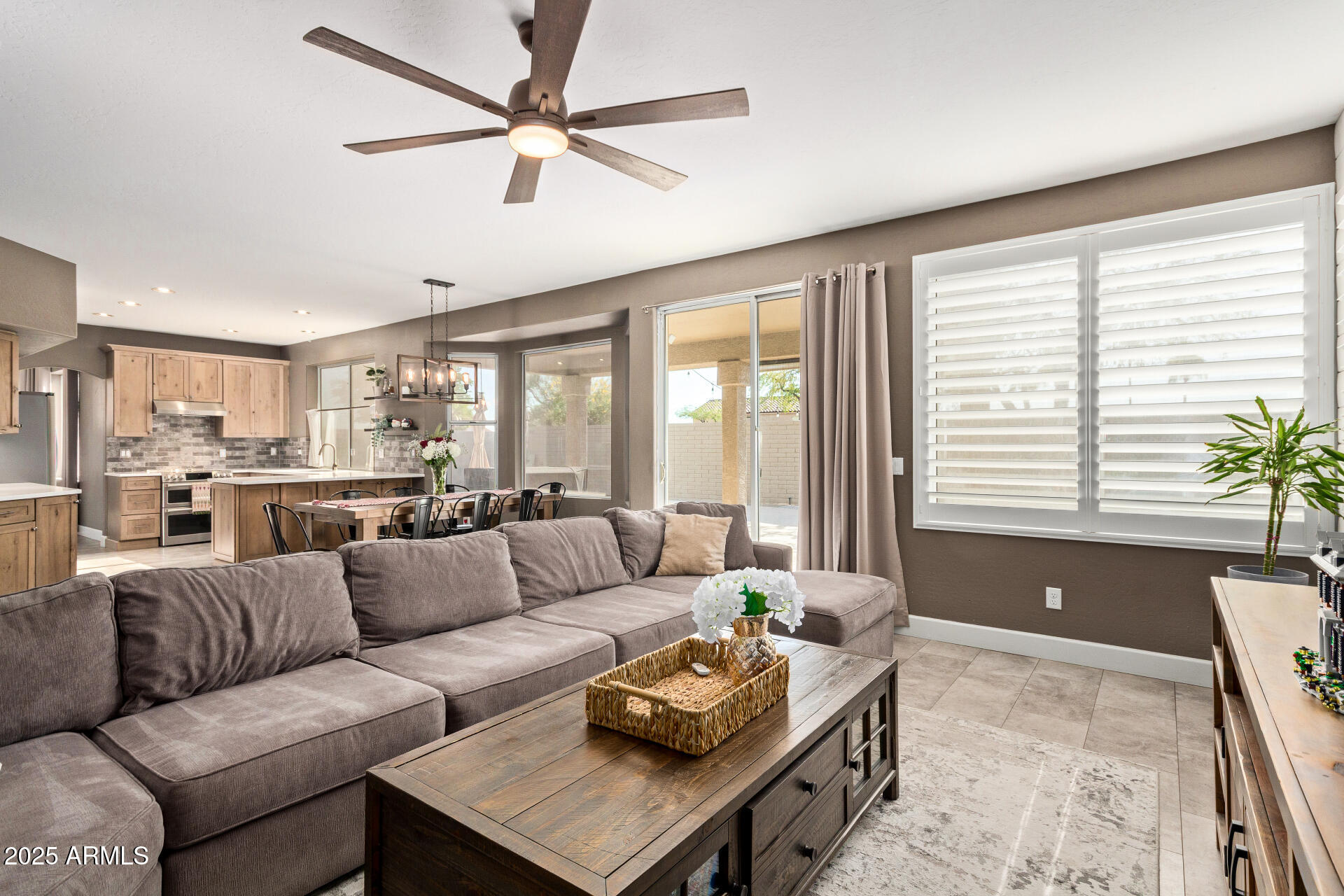 1721 W SOUTH FORK Drive