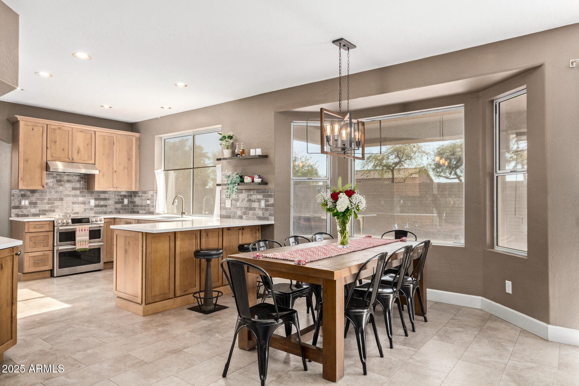 1721 W SOUTH FORK Drive