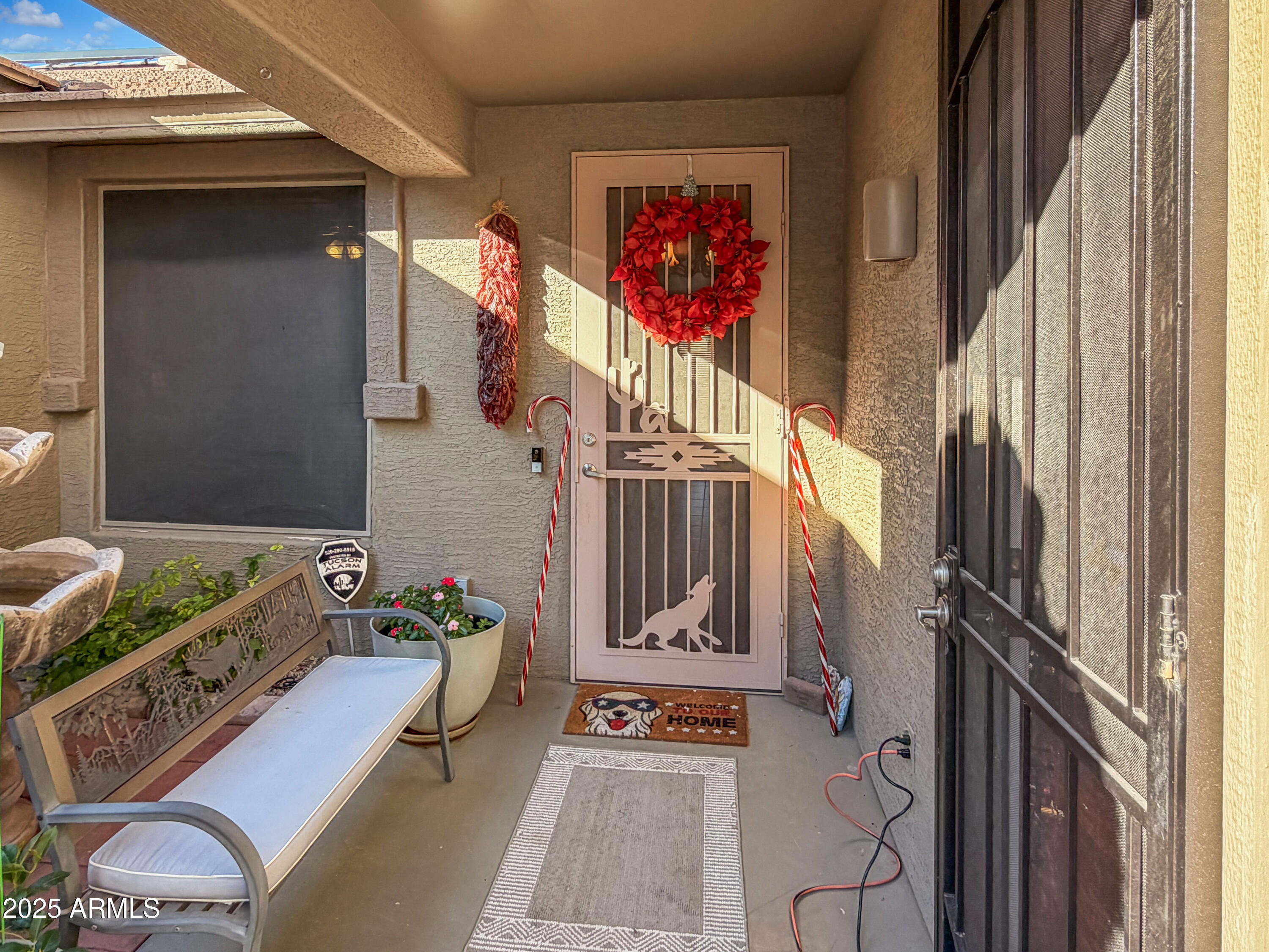 1386 E AVENIDA ISABELA --