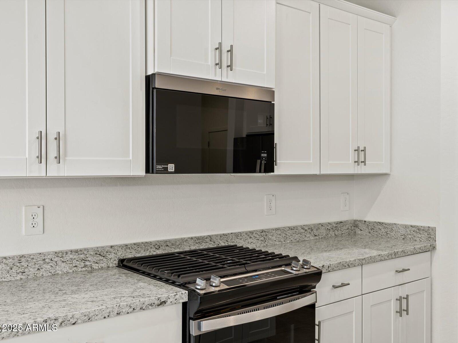 16033 W BRONCO Trail