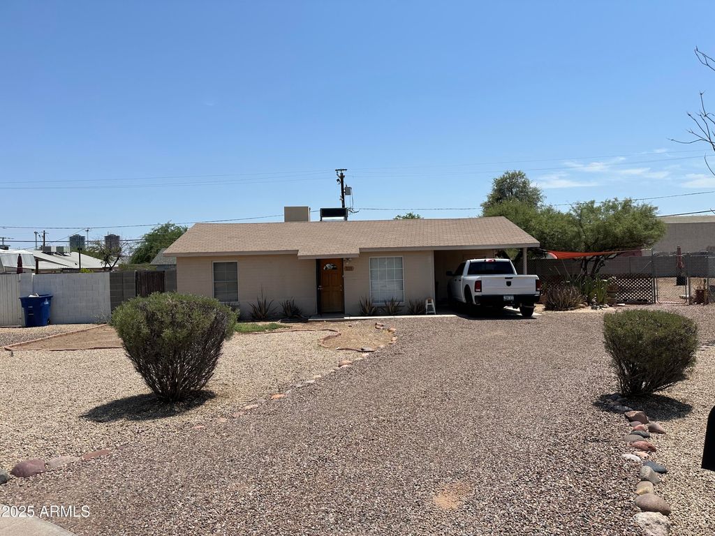Photo of 925 E Henry Street, Tempe, AZ 85288 (MLS # 6790538)