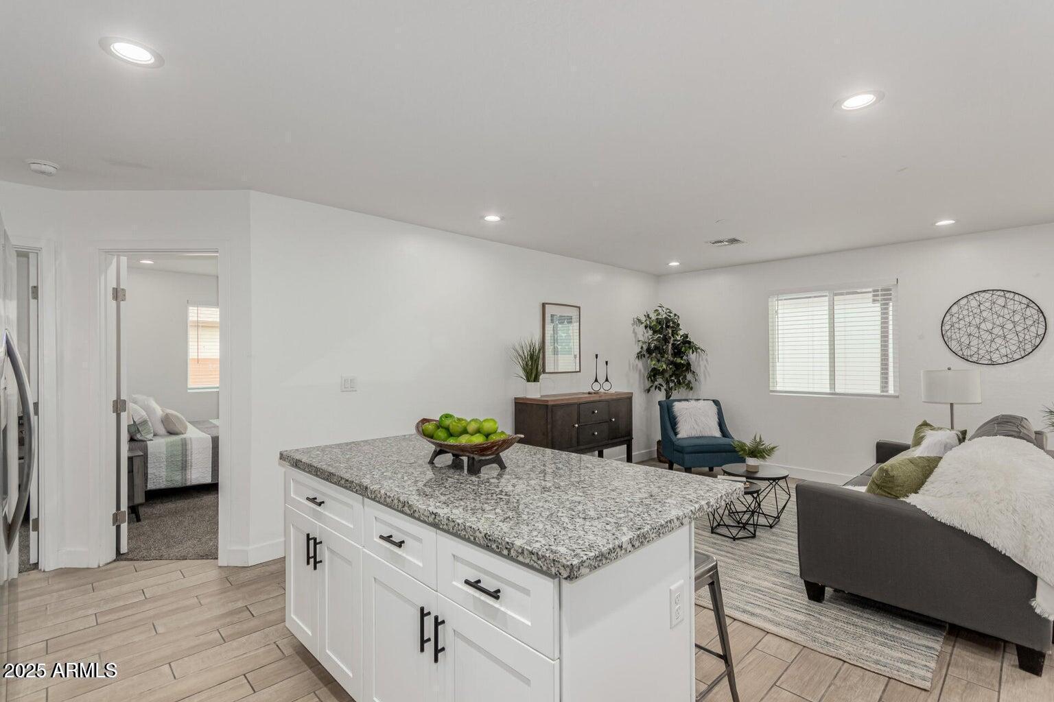 2208 E Alta Vista Road