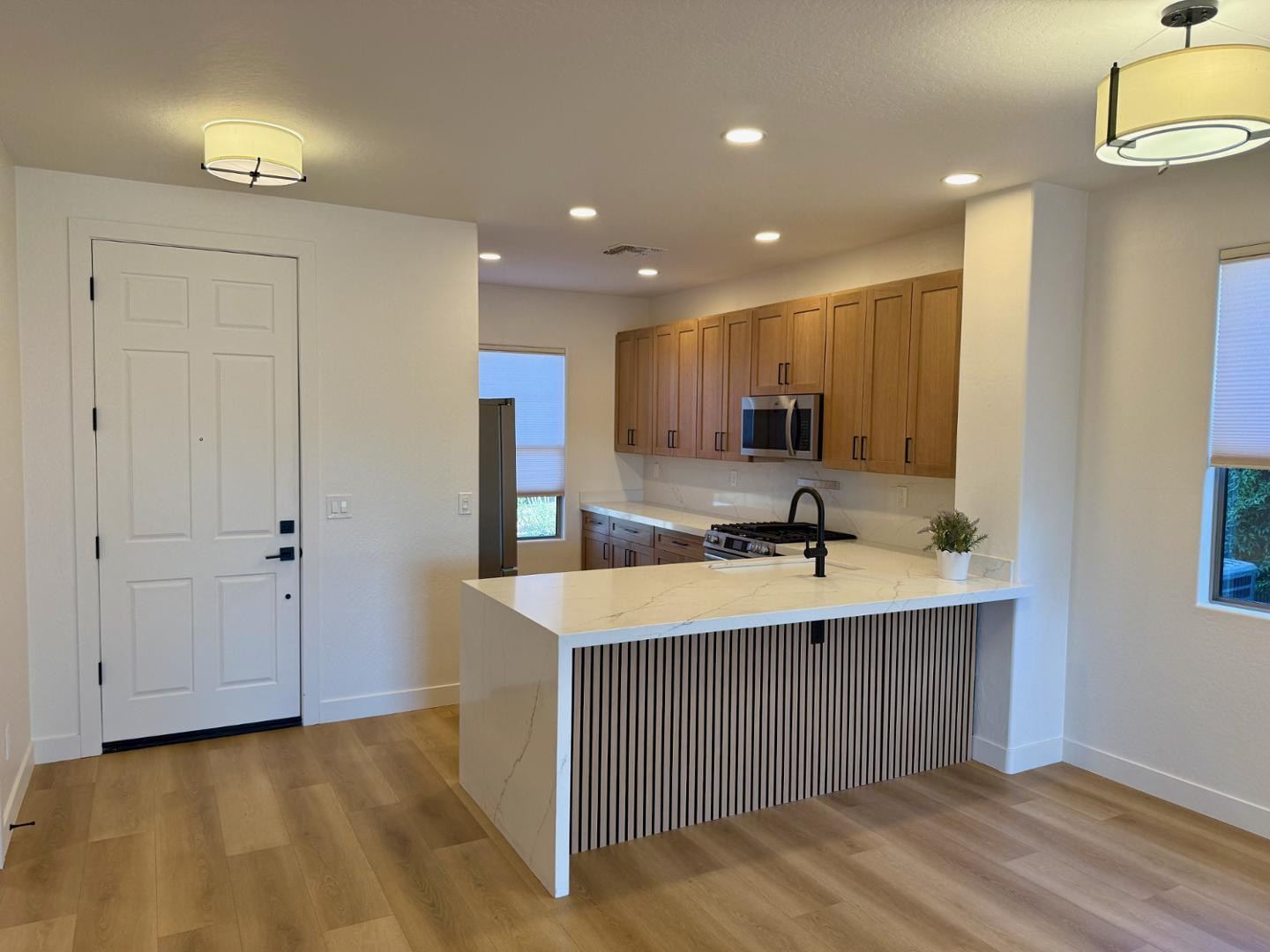 2579 W LEWIS AND CLARK Trail