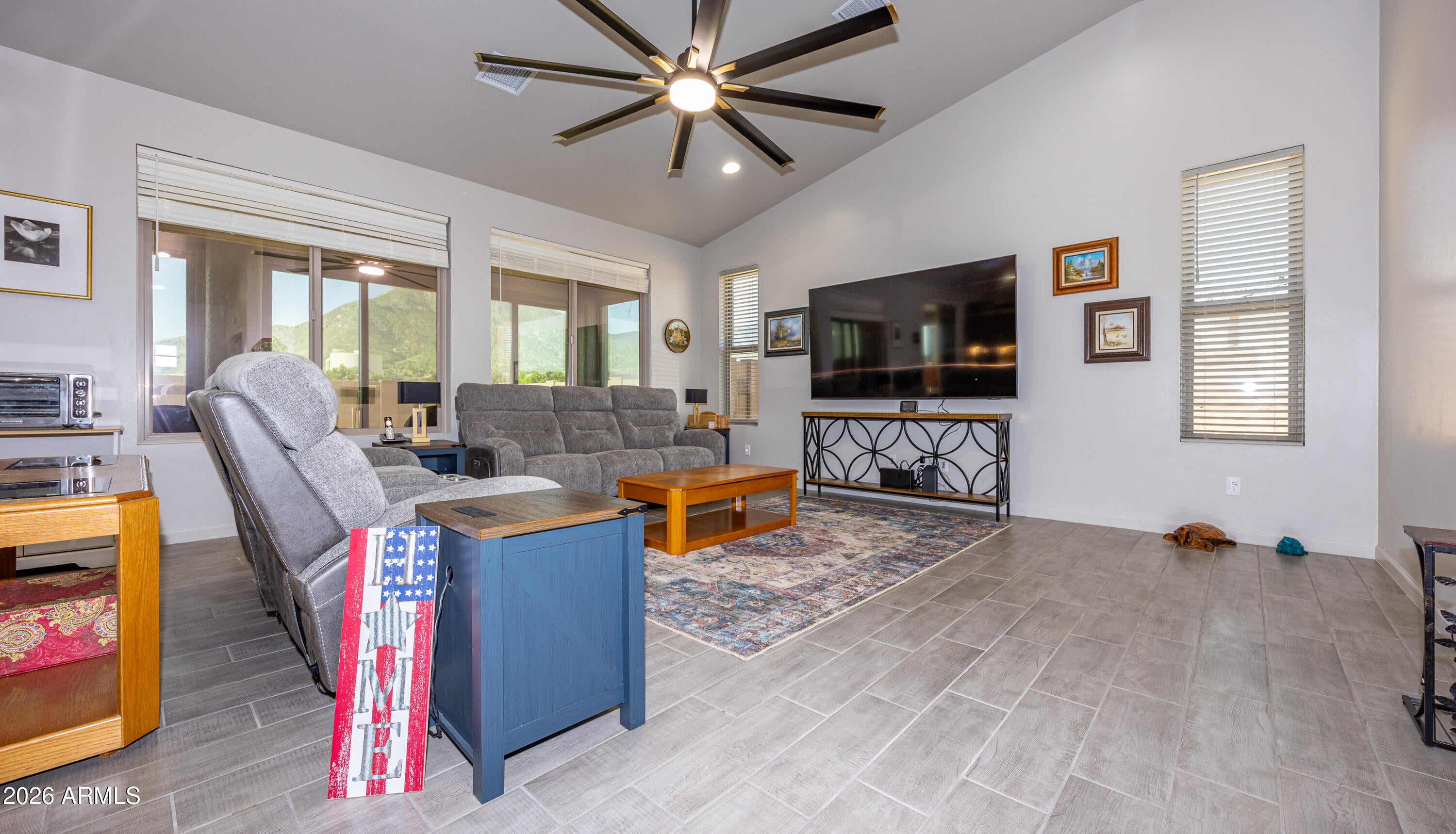 10118 S VAQUERO Lane