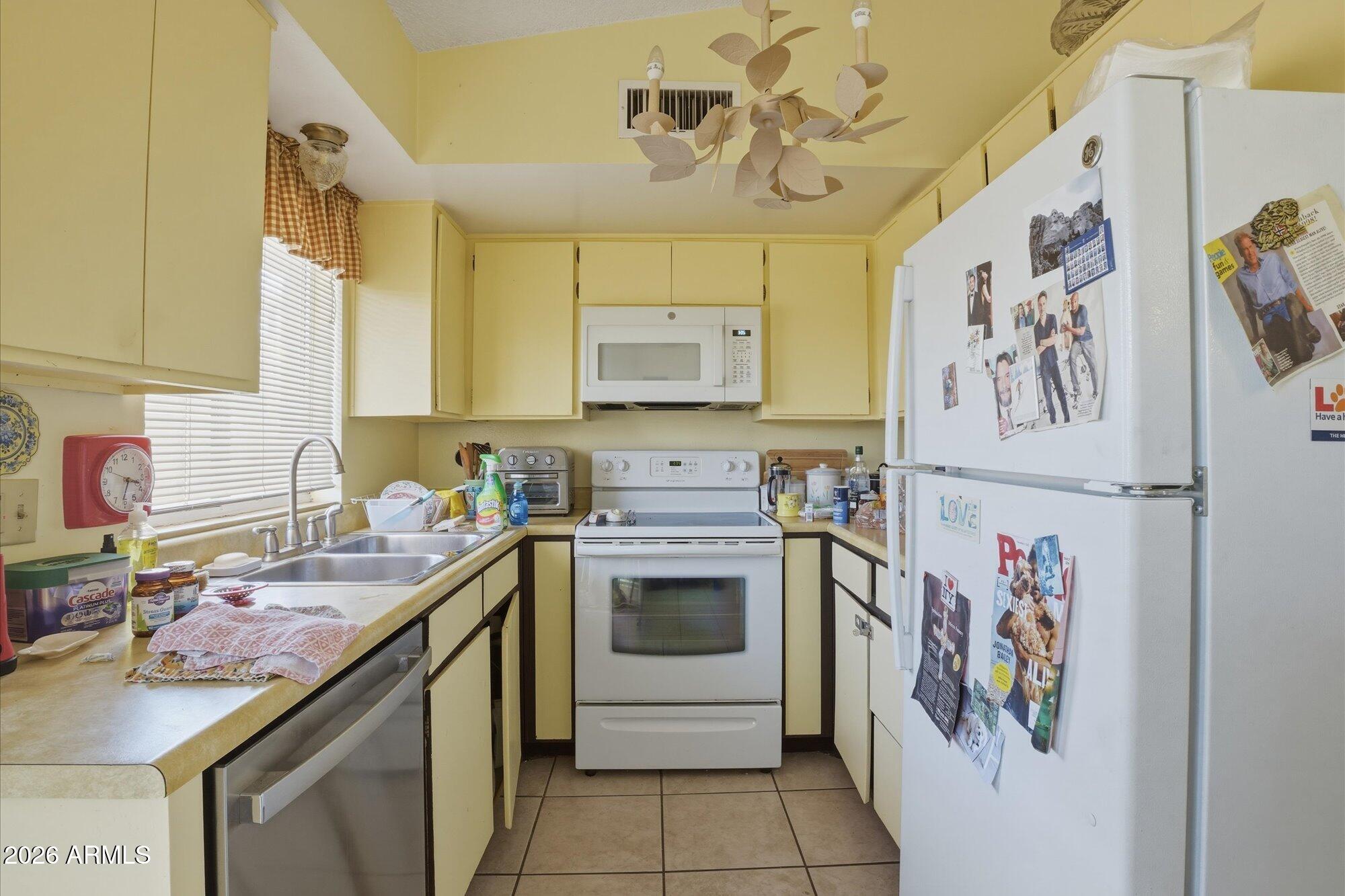 1320 E BETHANY HOME Road 86