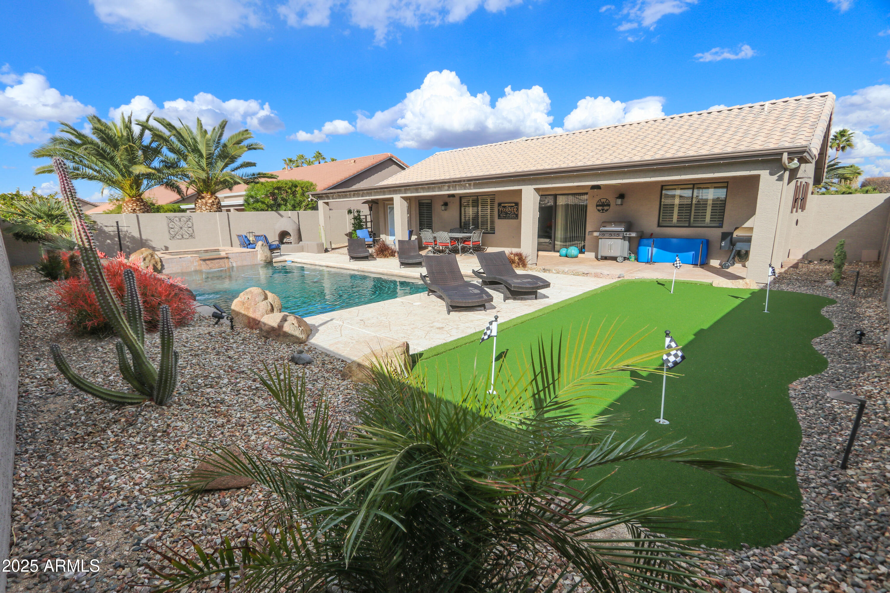 9943 E SUNRIDGE Drive