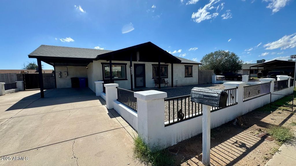 Photo of 6623 W Weldon Avenue, Phoenix, AZ 85033 (MLS # 6935440)