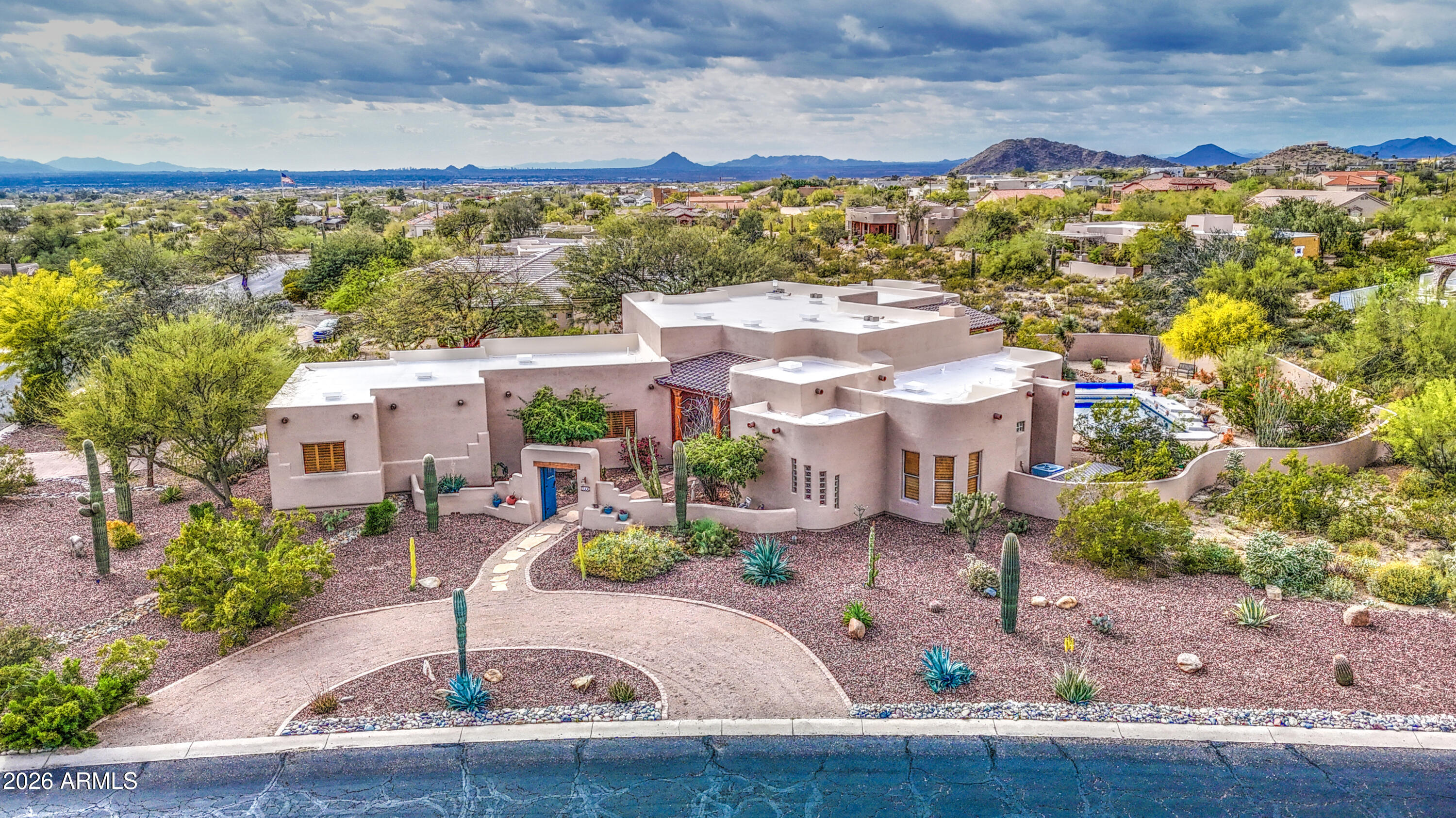 THUNDER MOUNTAIN - Residential