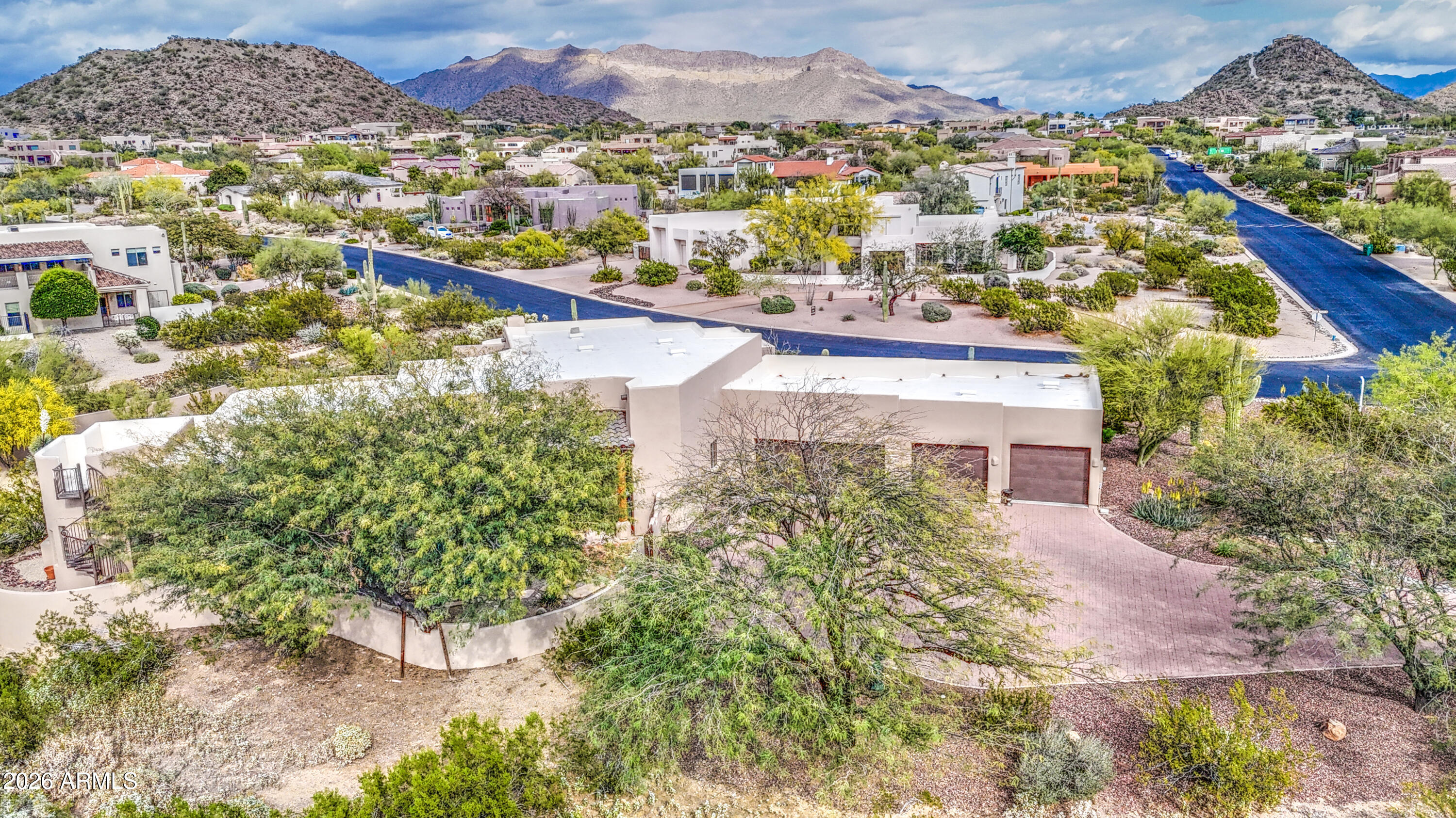 THUNDER MOUNTAIN - Residential
