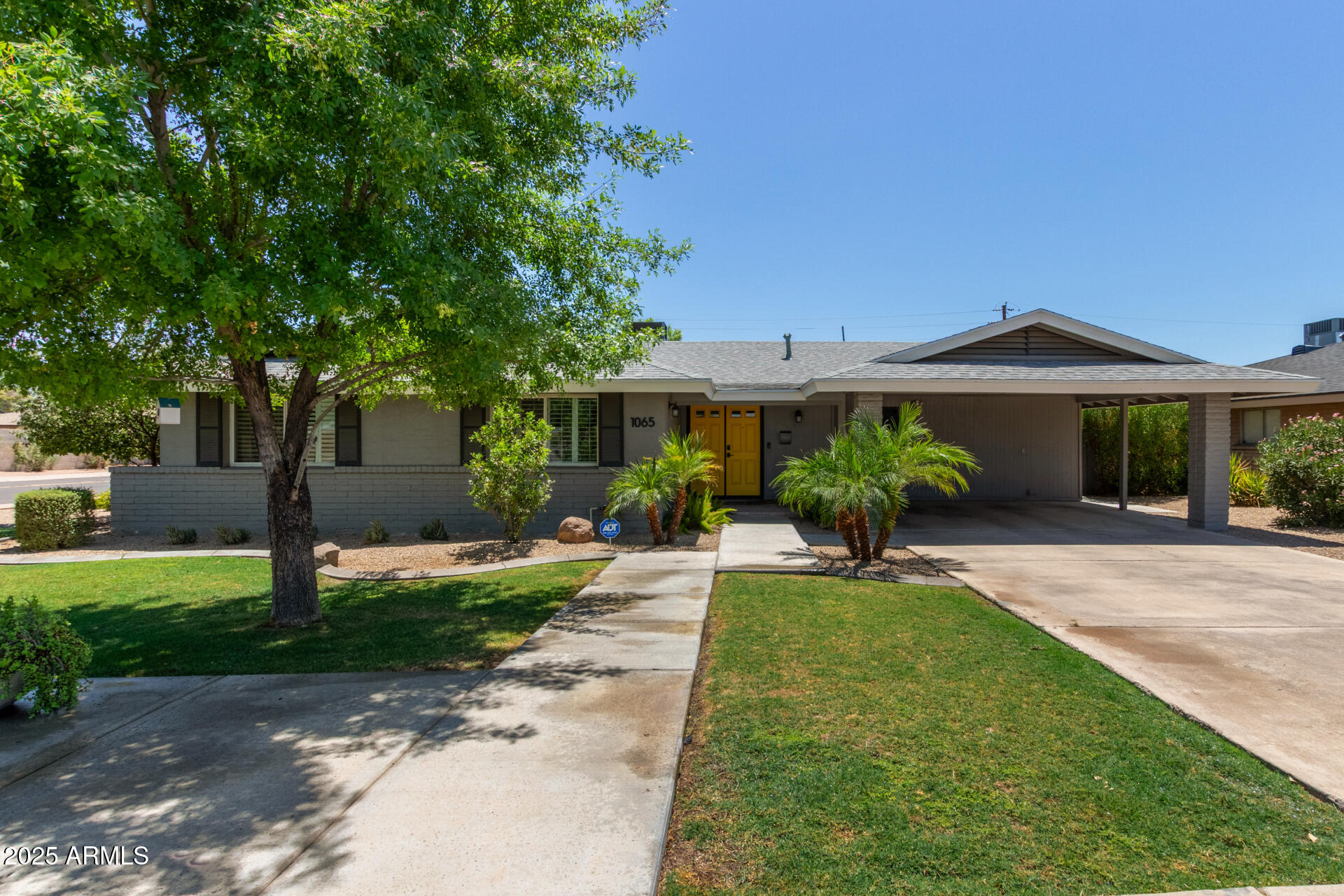 1065 E FAIRMONT Drive