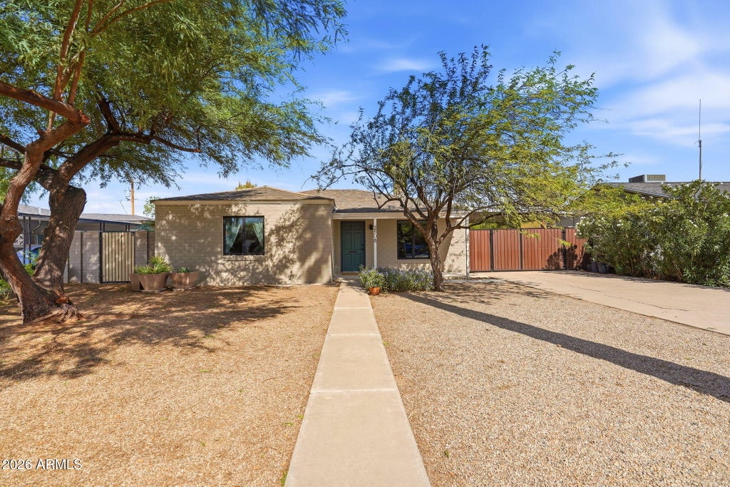 Photo of 2508 E Pinchot Avenue, Phoenix, AZ 85016 (MLS # 7093595)