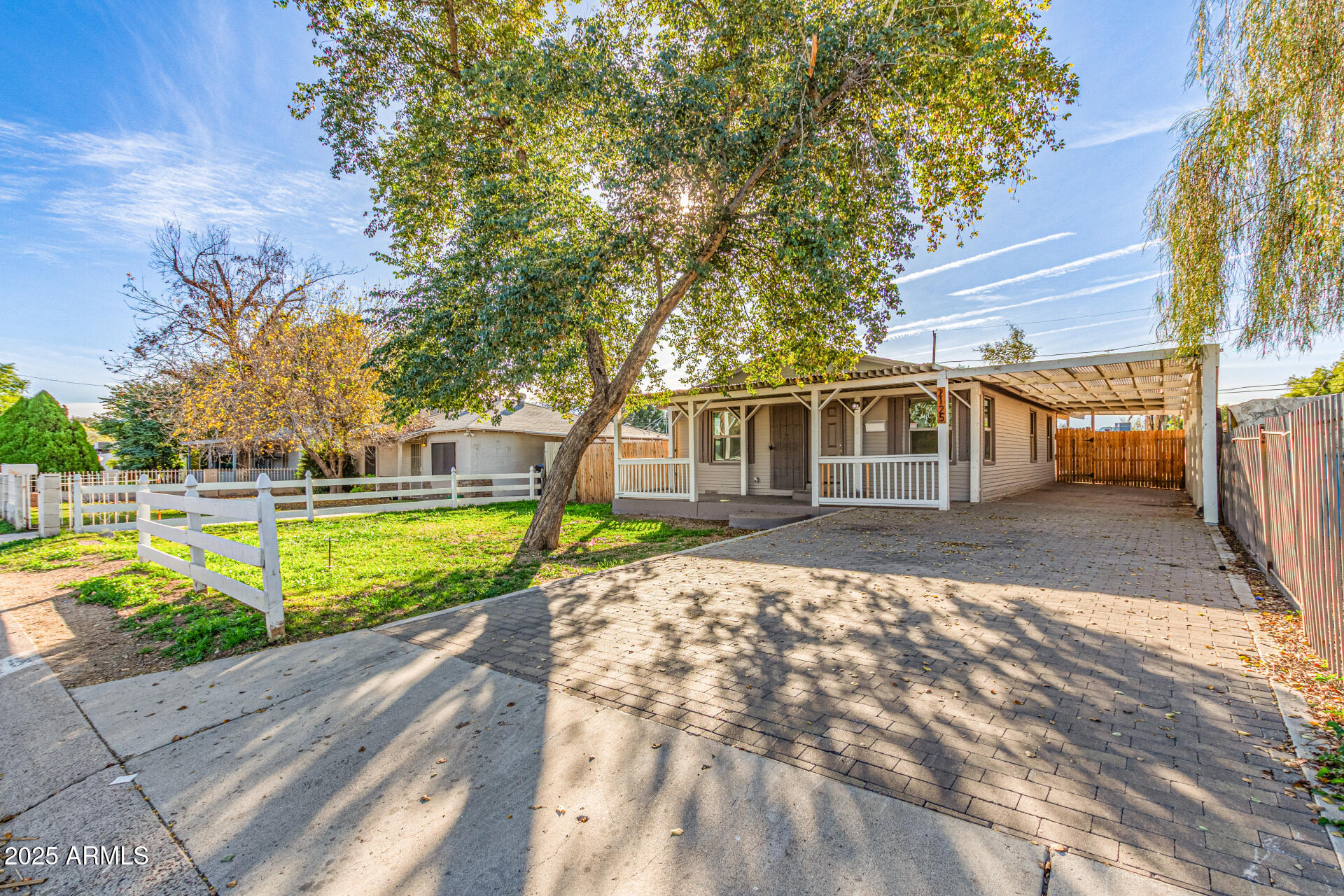 2125 W HIGHLAND Avenue