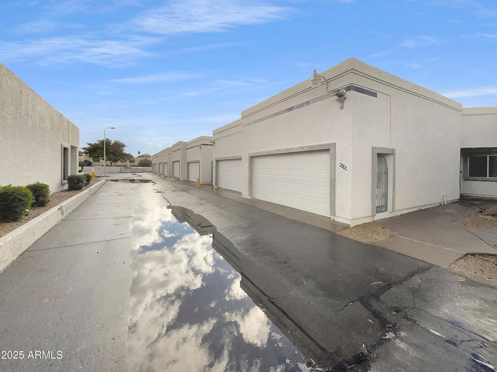 Photo of 9044 N 47th Court, Glendale, AZ 85302 (MLS # 6950214)