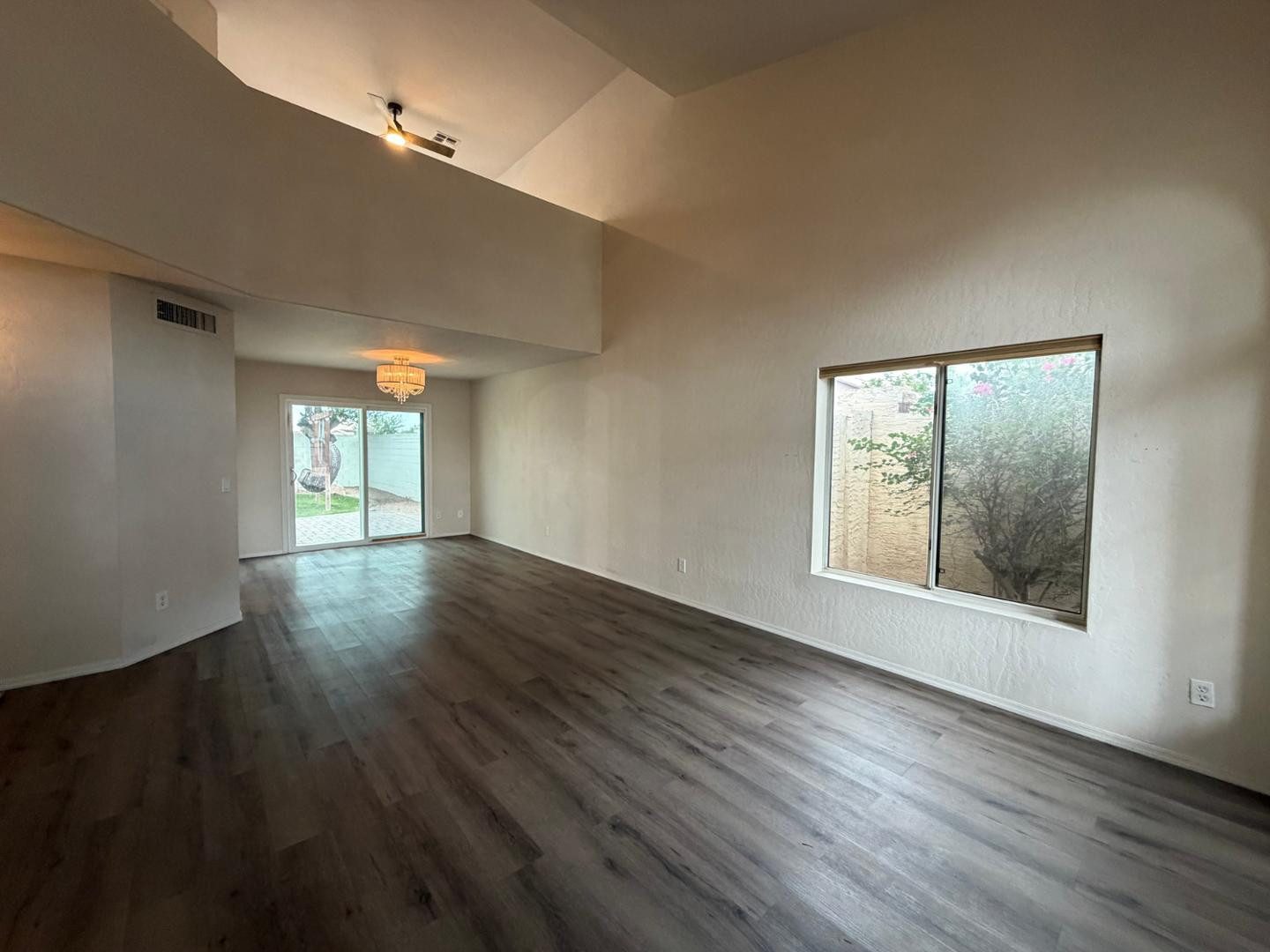 902 S Surfside Drive