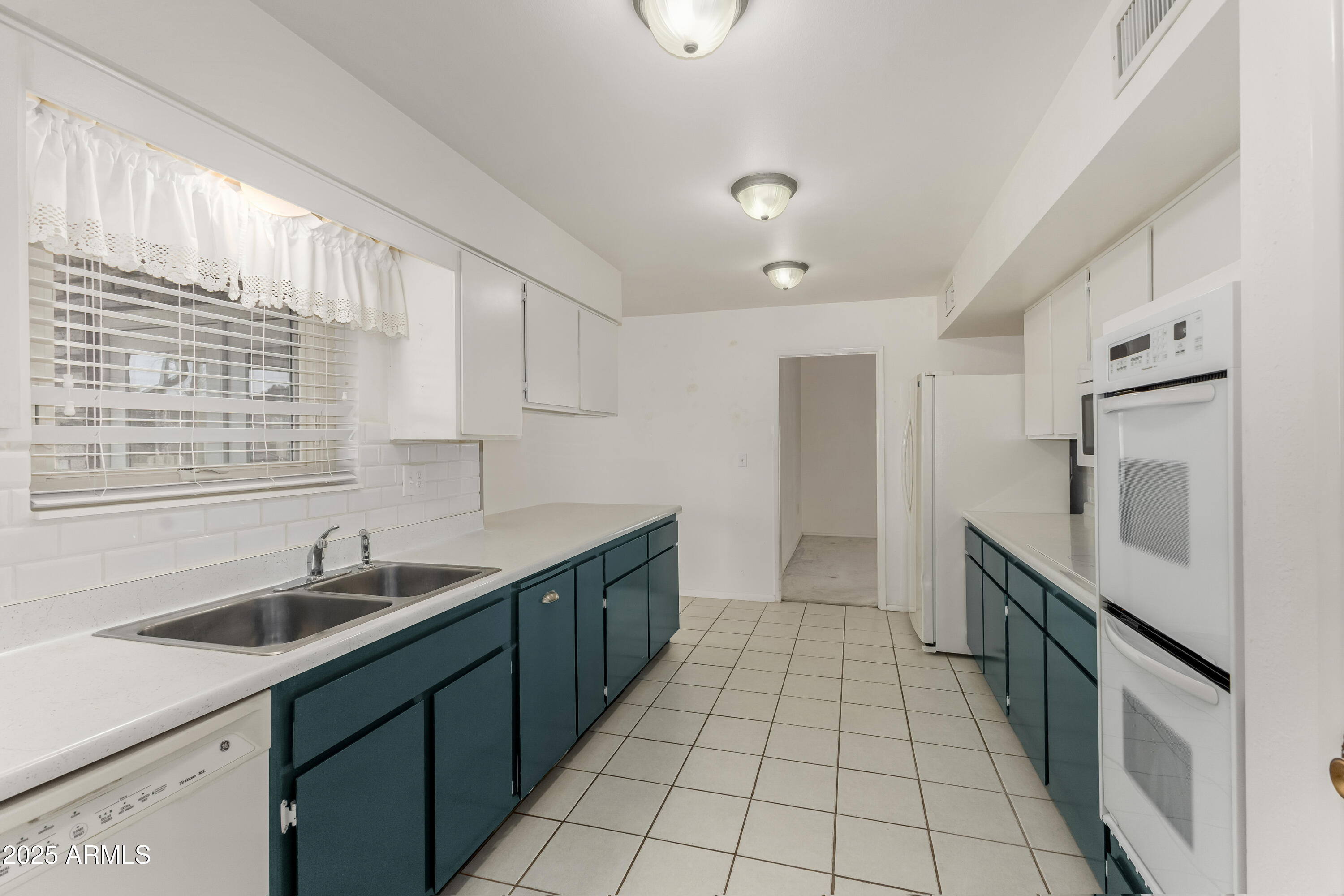 10209 W MOUNTAIN VIEW Road