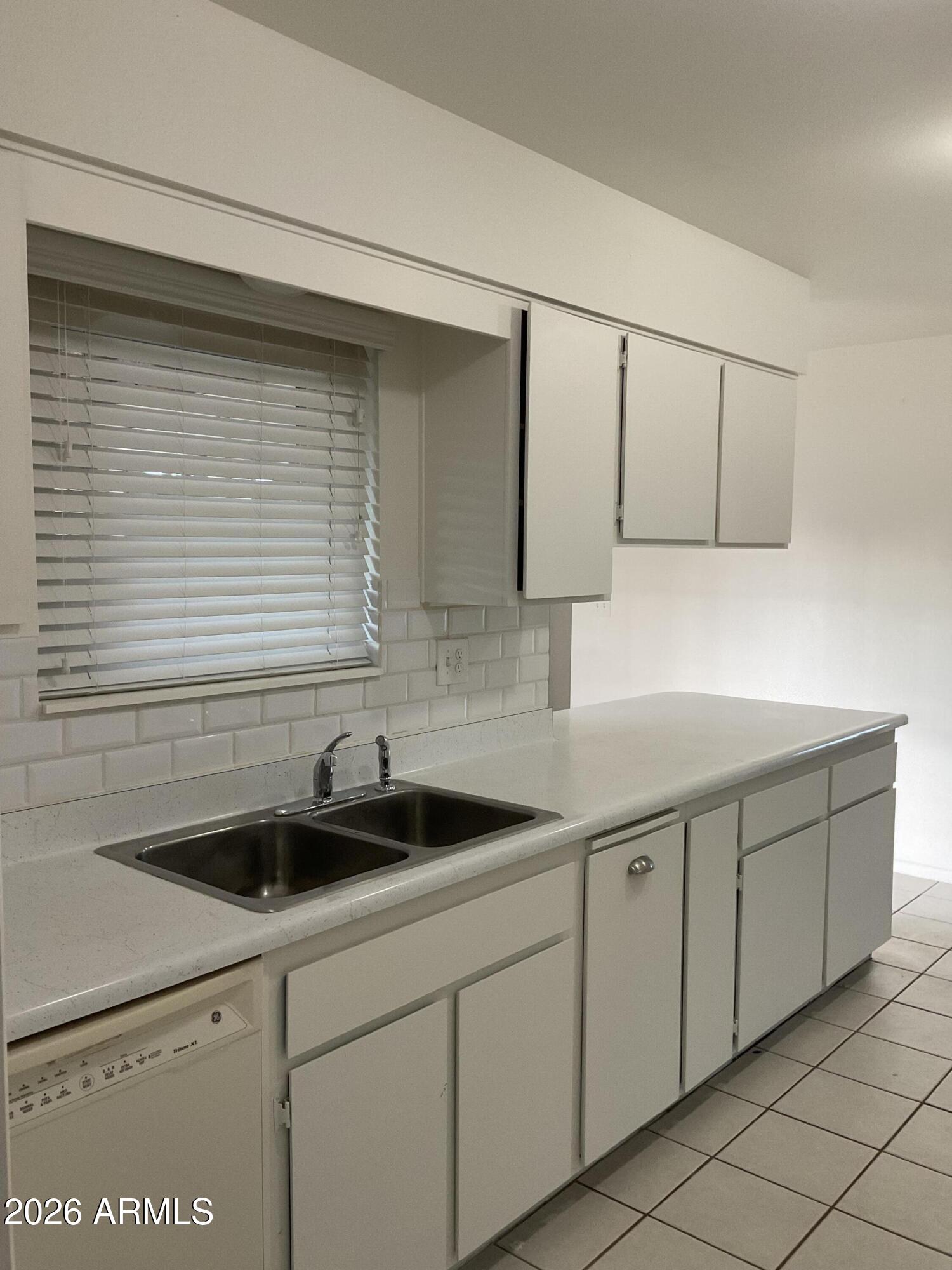 10209 W MOUNTAIN VIEW Road