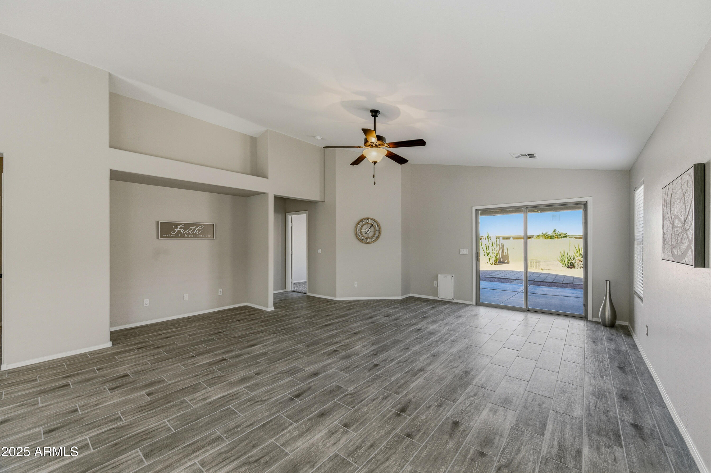 45526 W WINDMILL Drive