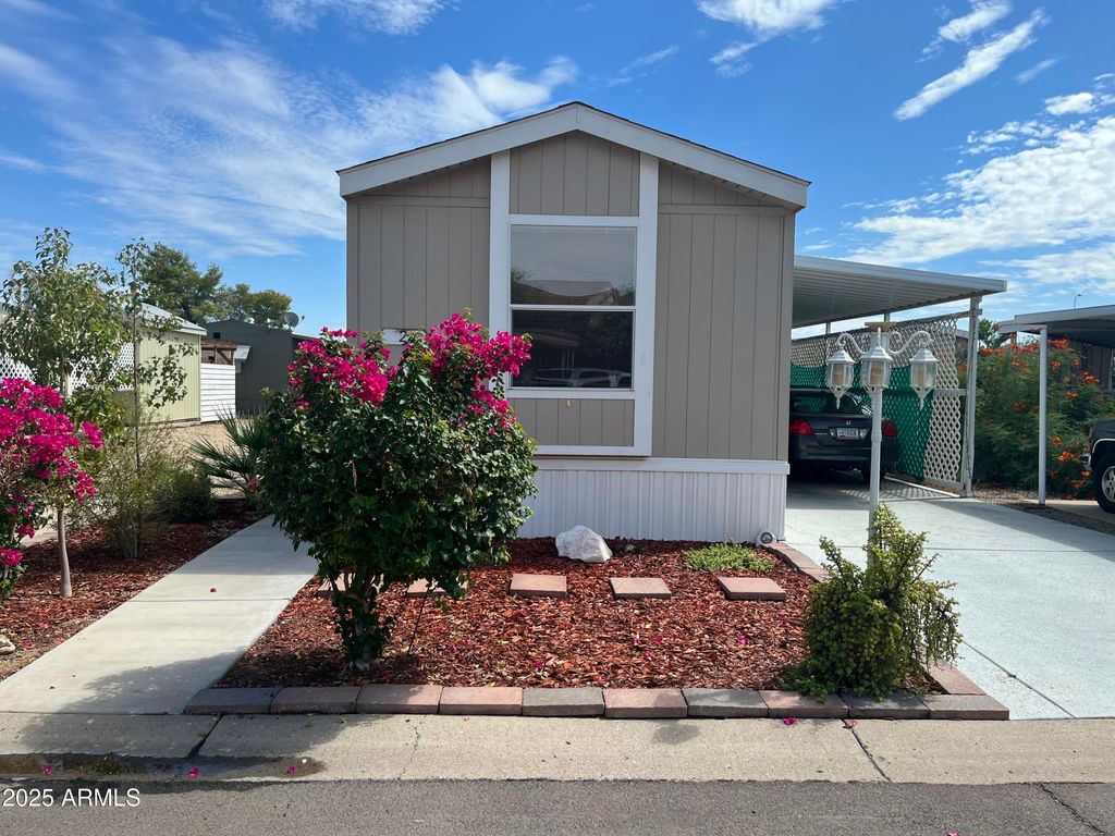 Photo of 6960 W Peoria Avenue #2, Peoria, AZ 85345 (MLS # 6921988)