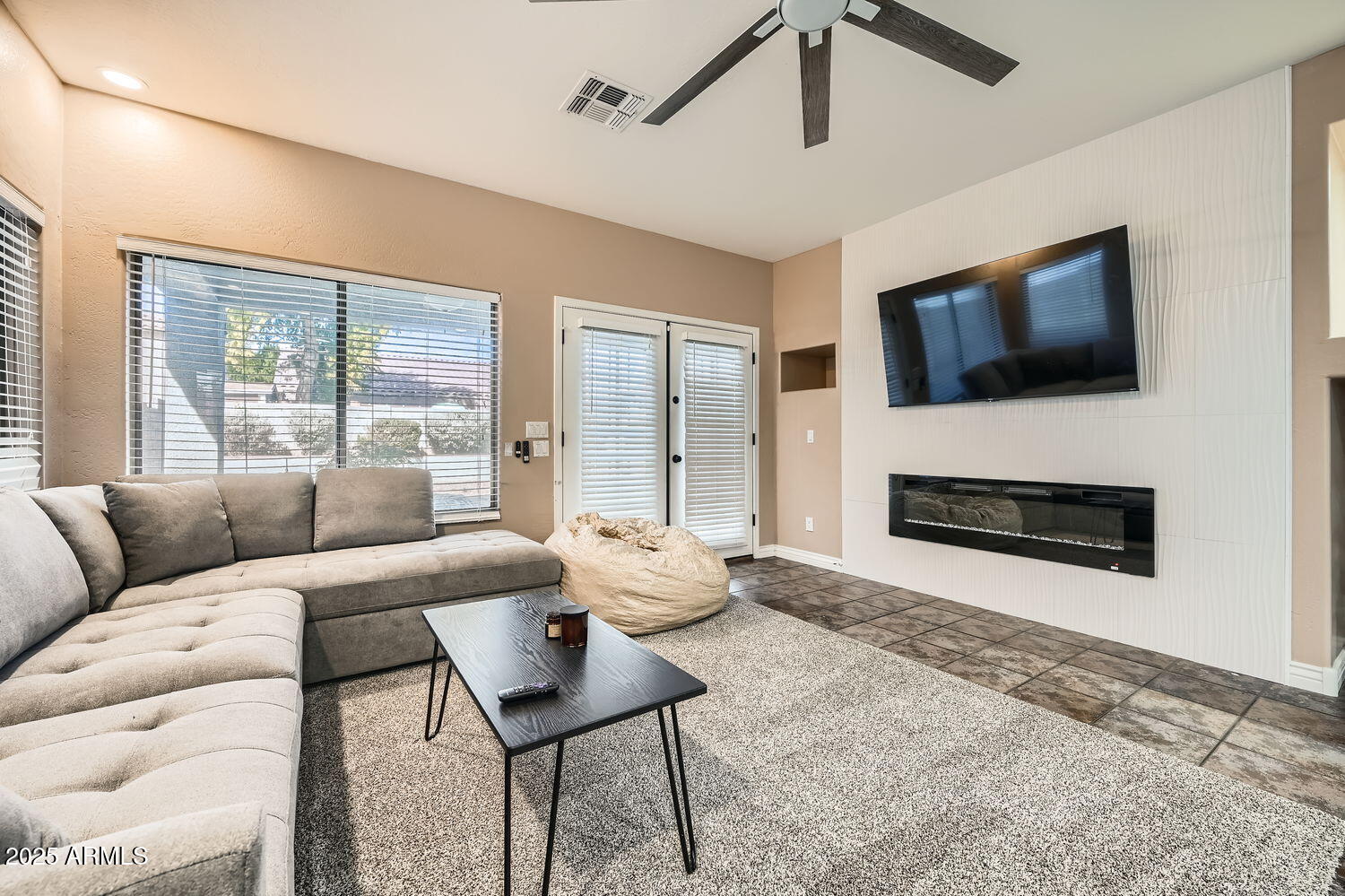 12842 W WHITTON Avenue