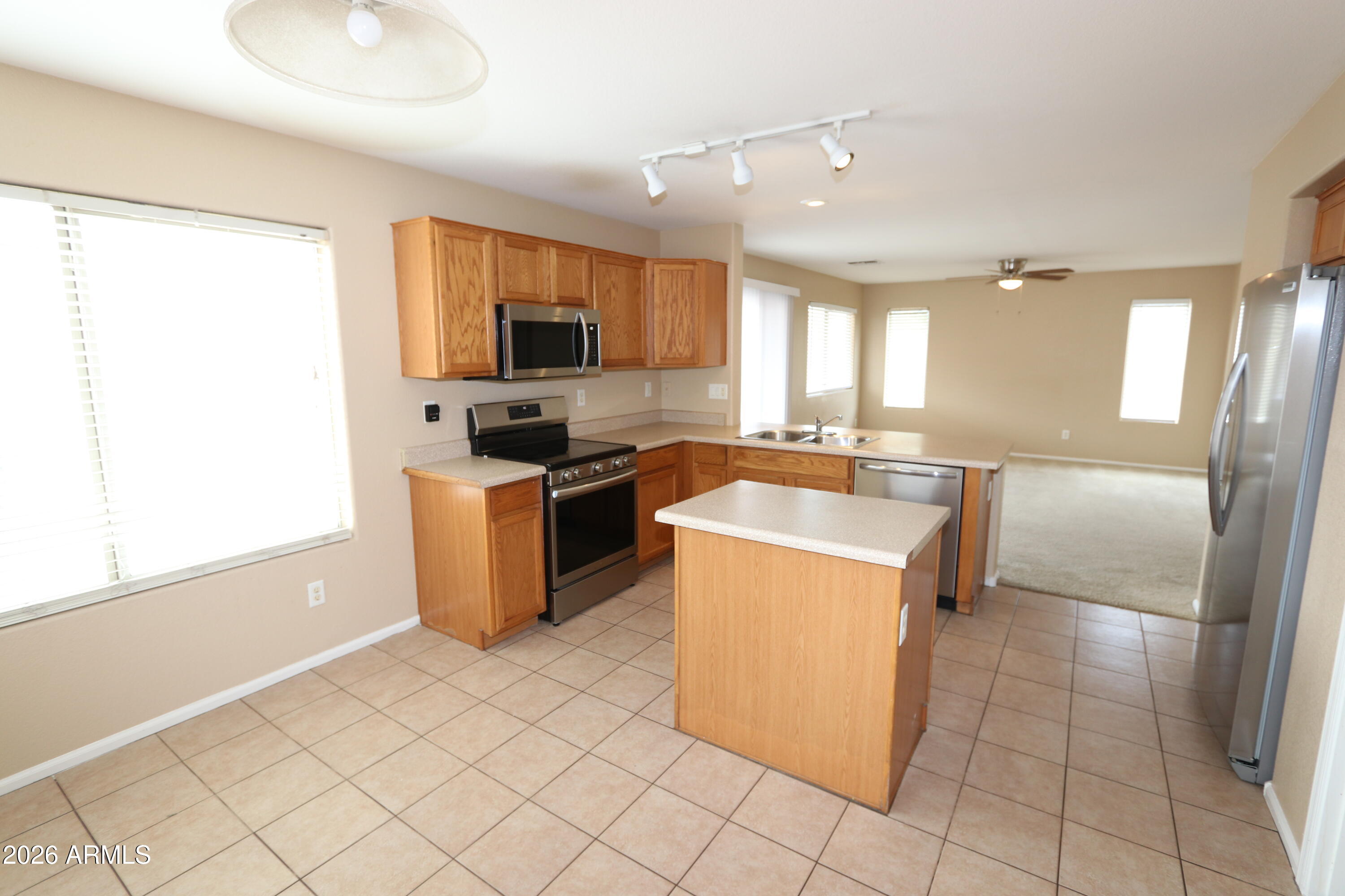 4821 W VALENCIA Drive