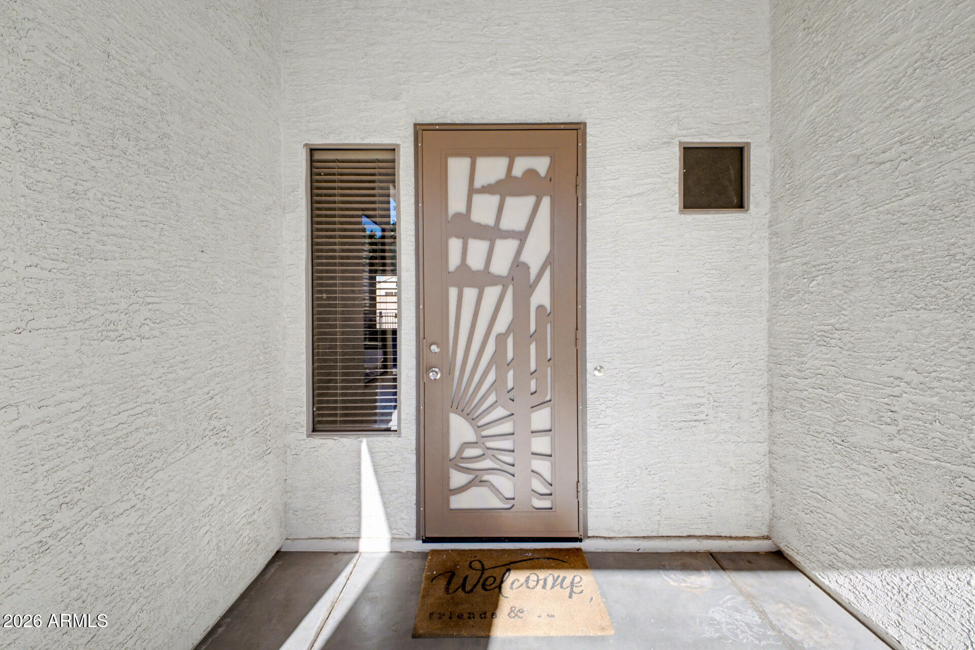 8634 E HILLVIEW Street