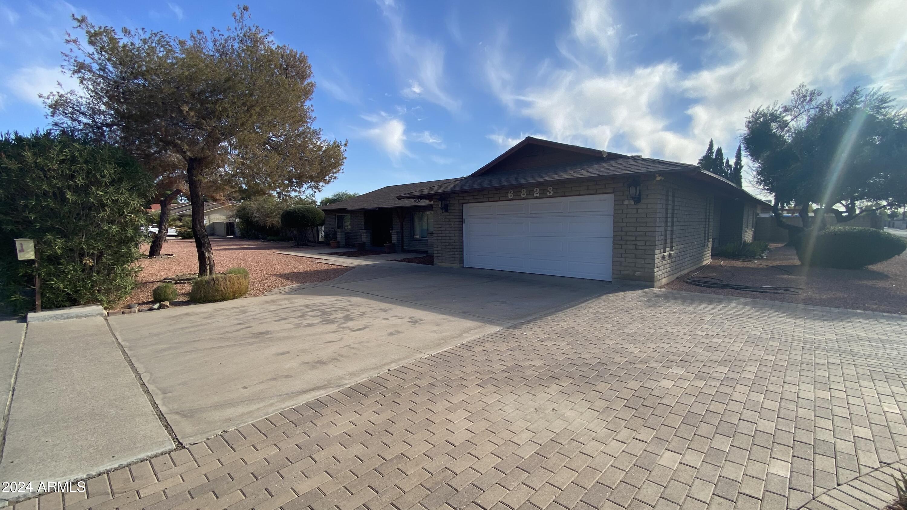 6823 W UNION HILLS Drive