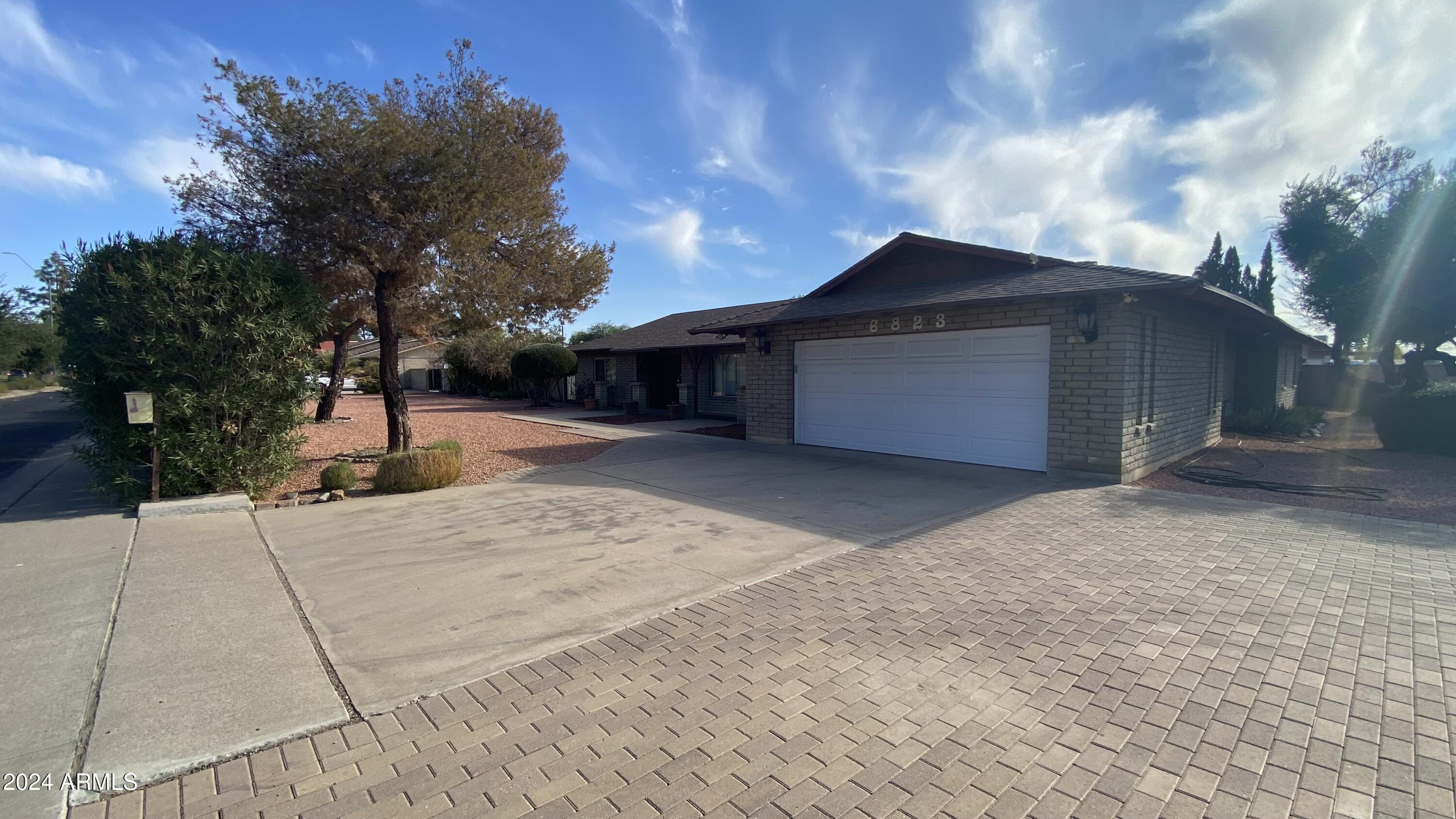 6823 W UNION HILLS Drive