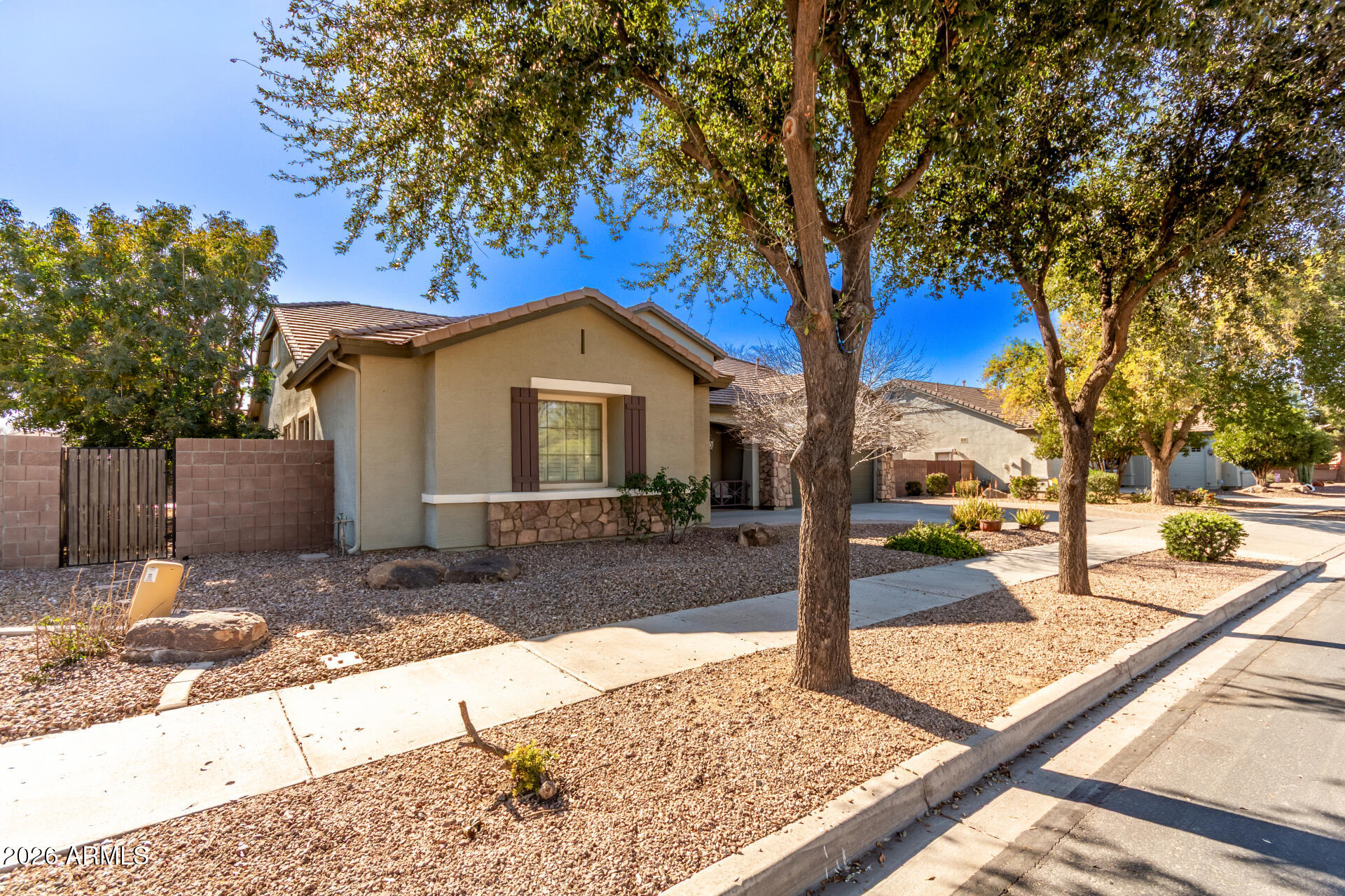 Properties 3 19113 E MOCKINGBIRD Drive