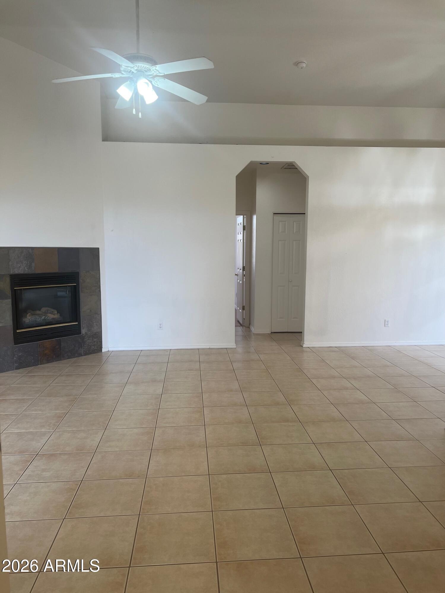 7040 E ROUNDUP Drive