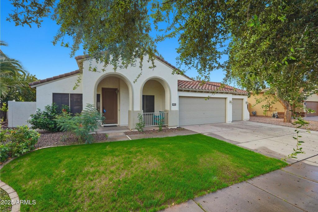Photo of 4455 E Marshall Avenue, Gilbert, AZ 85297 (MLS # 6953425)