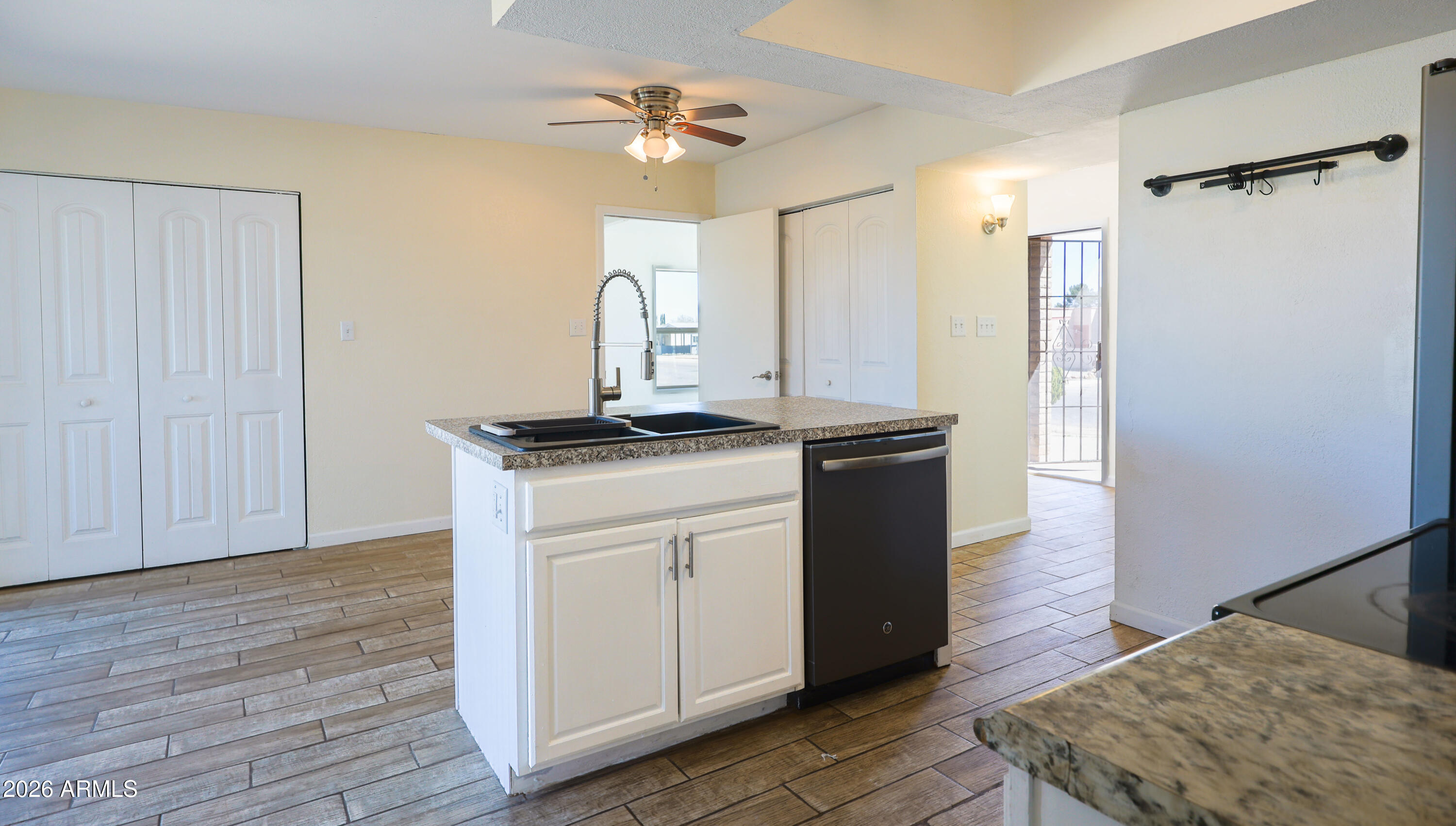 VERDE MEADOWS - Residential