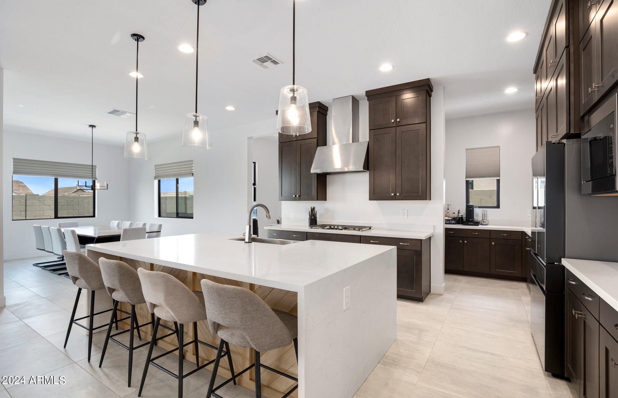 812 E SUMMERSIDE Road