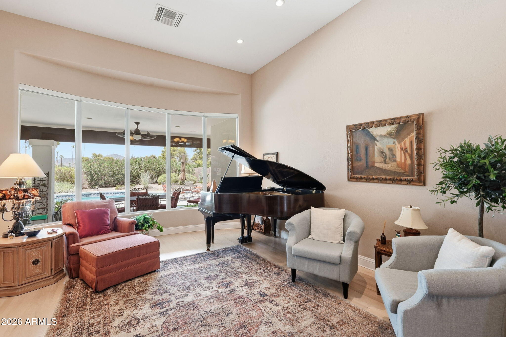 1116 W LAS PALMARITAS Drive