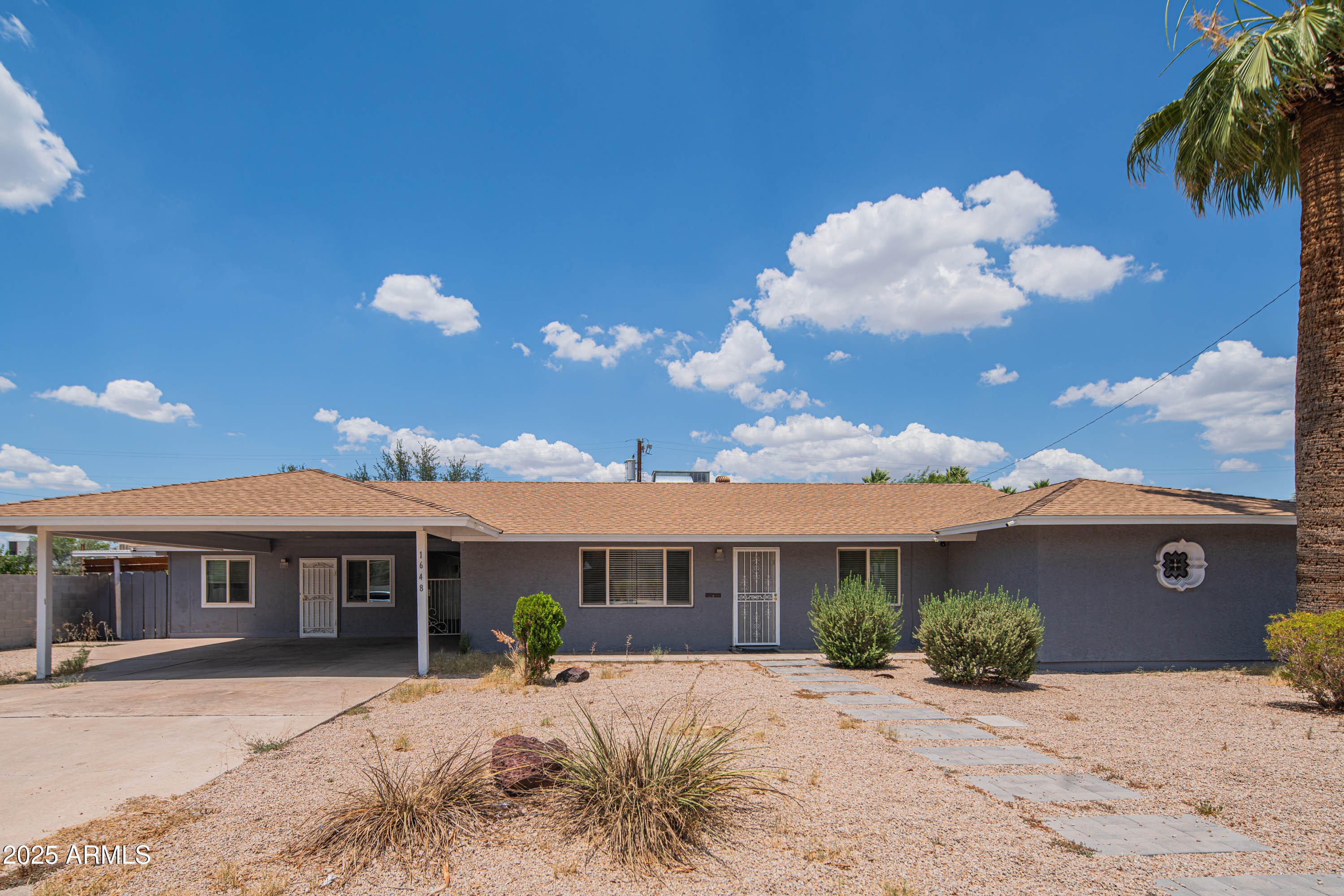 1648 E MITCHELL Drive