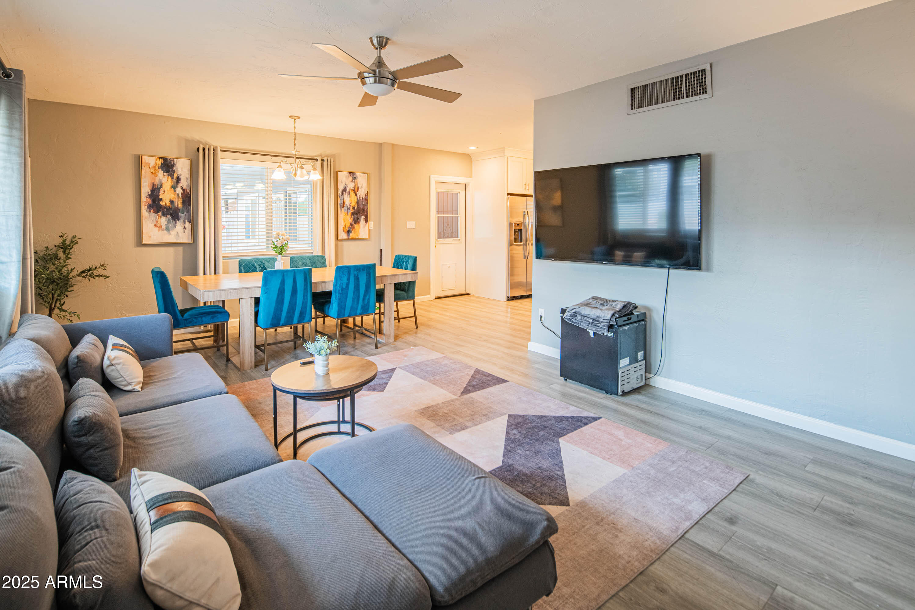 1648 E MITCHELL Drive