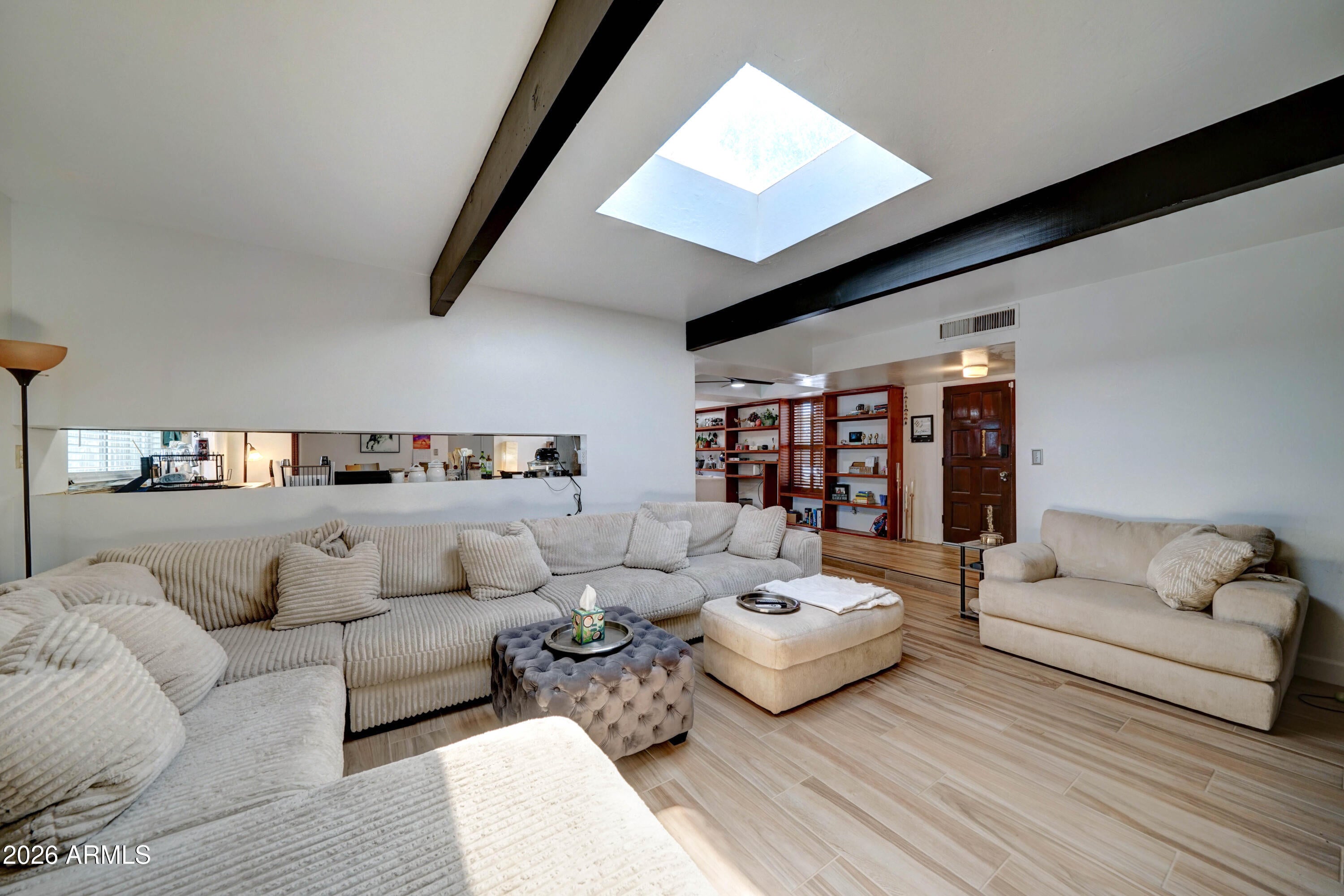 498 W GAIL Drive