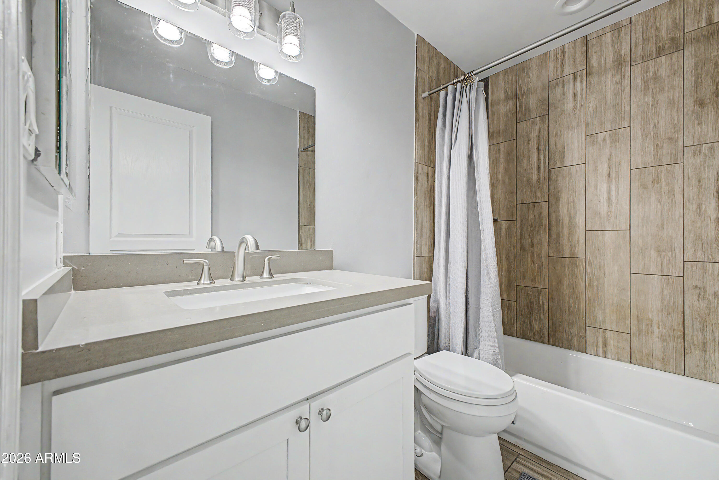 HAYDEN SQUARE CONDOMINIUM - Residential